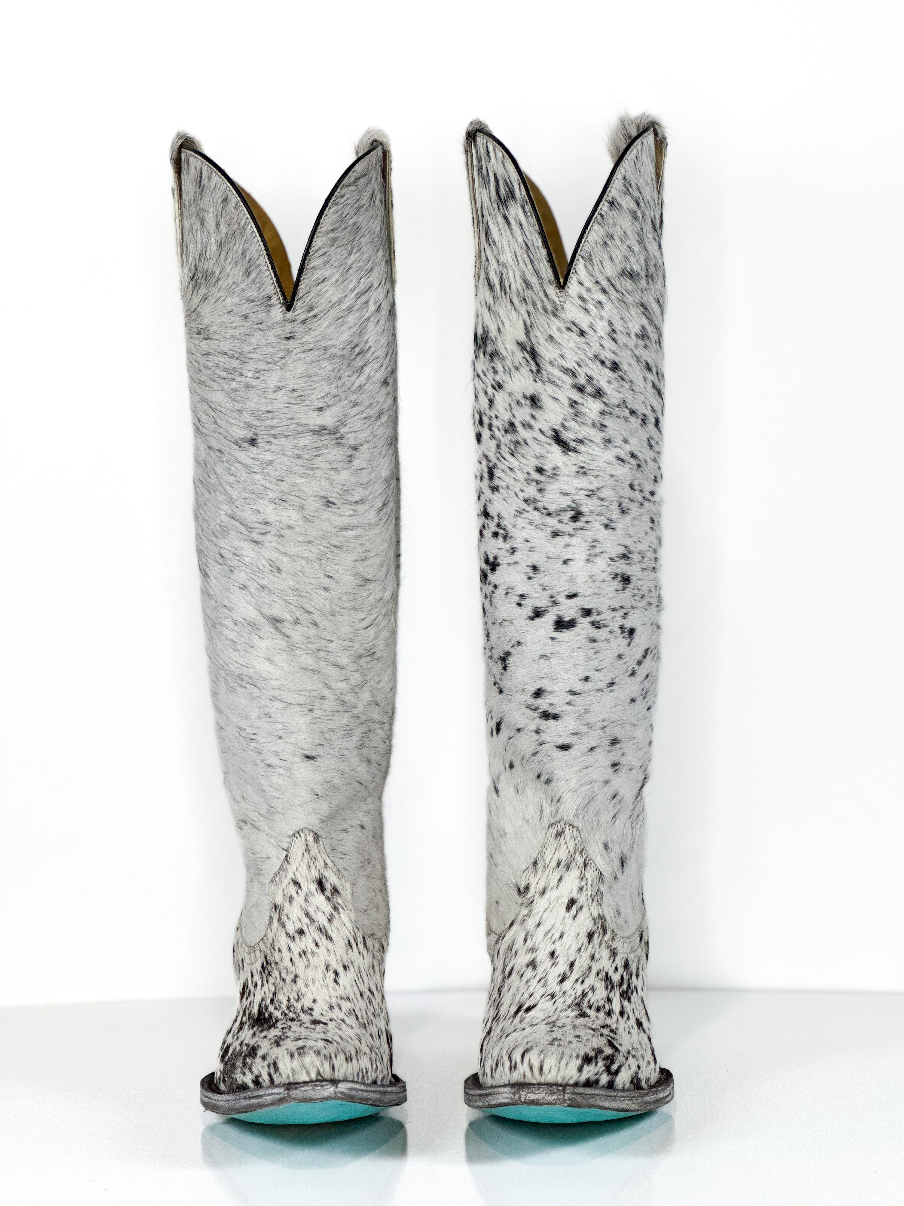 Azeri Cowhide Boot — stitching detail of handmade western boots