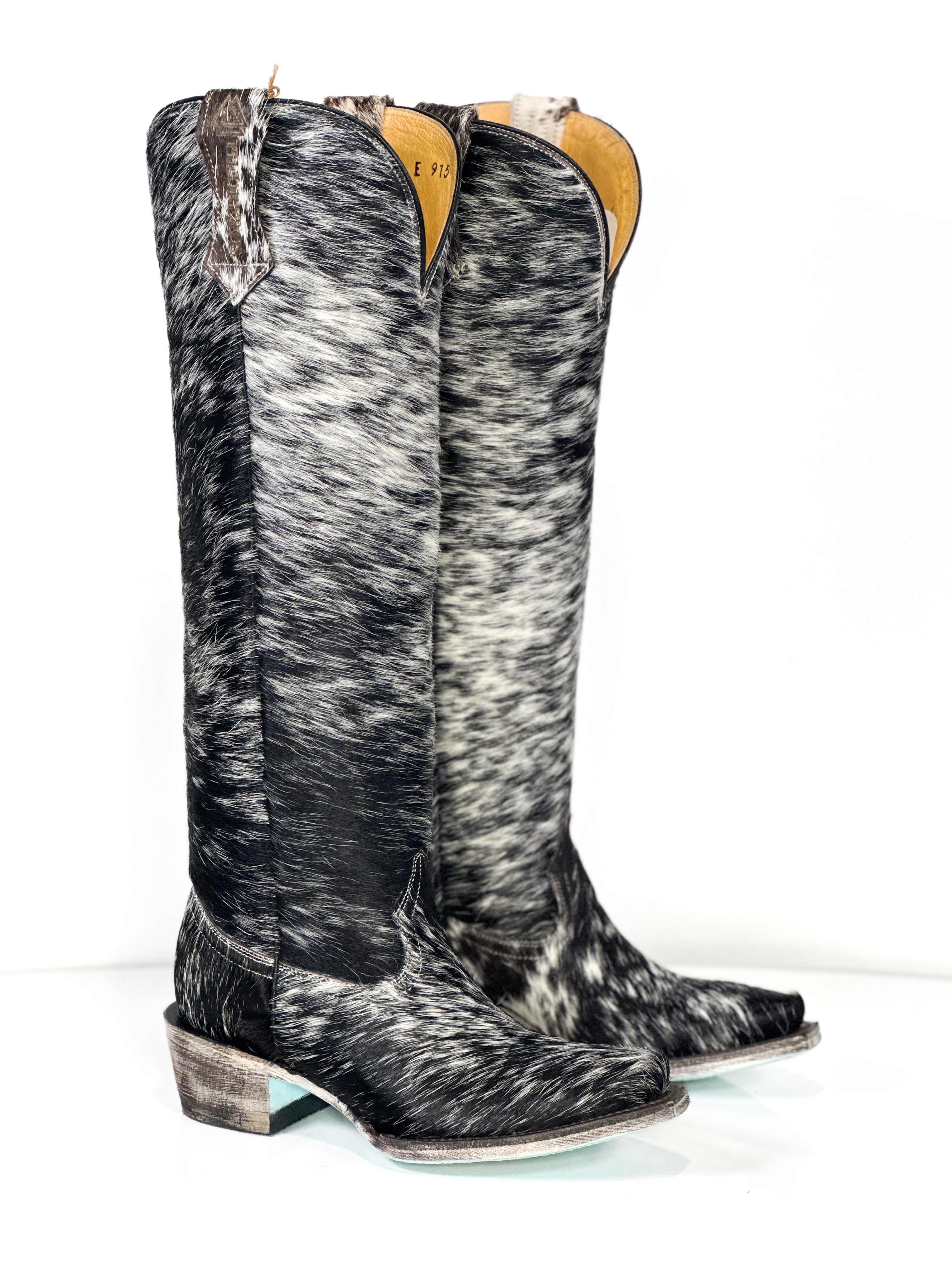 Azeri Cowhide Boot — stitching detail of handmade western boots
