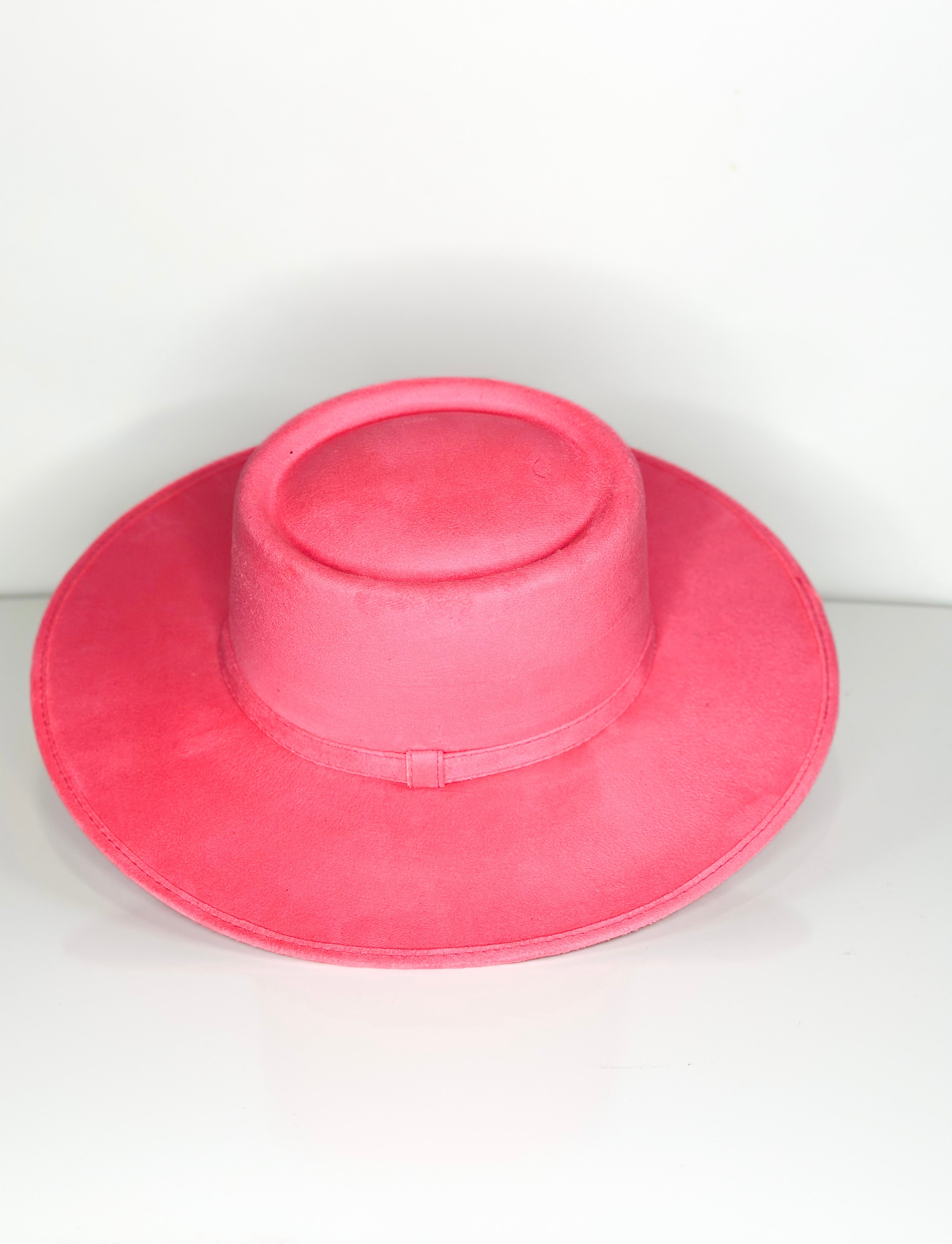 Neón Pink Hat — angled view of Cuadra Piedreros cap