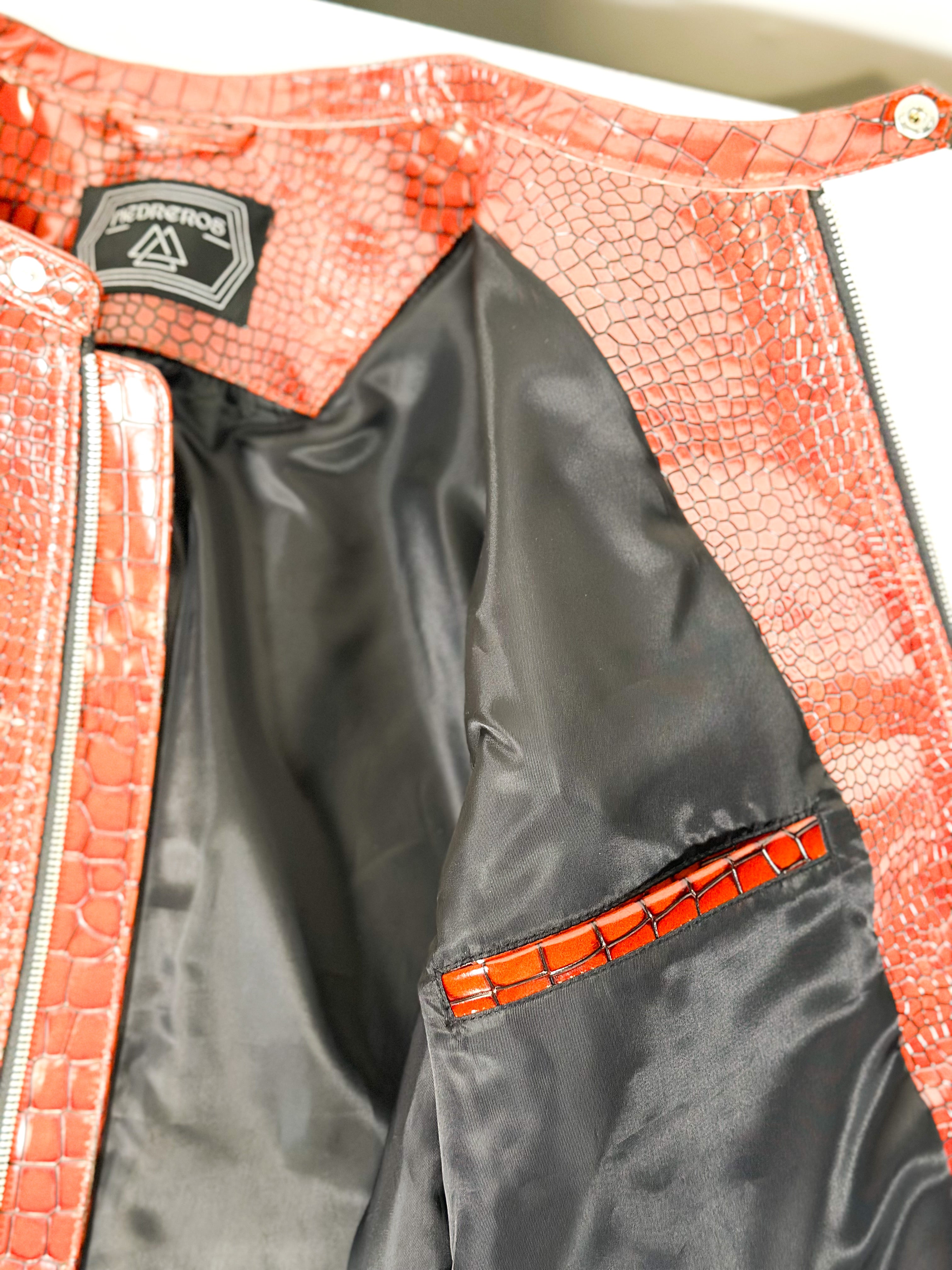 Alligator-Jacket — profile view