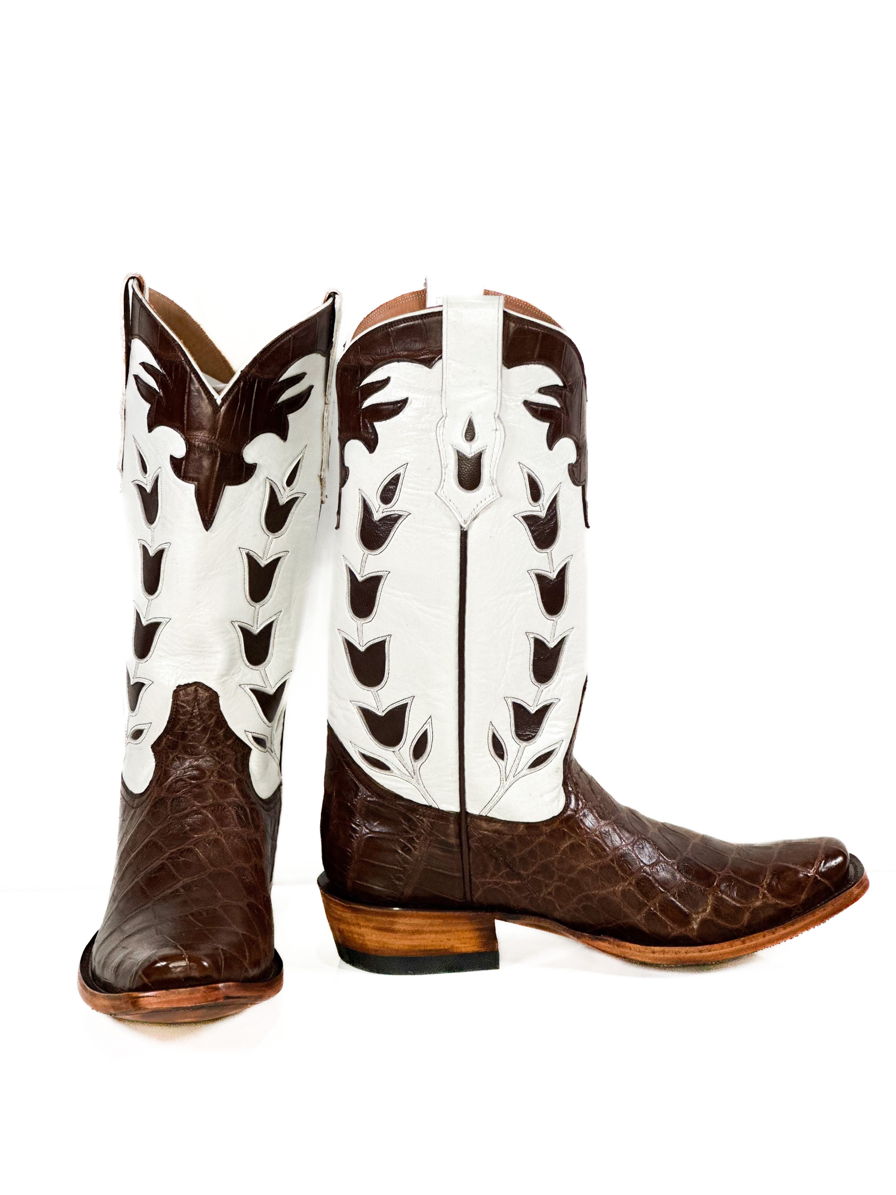 White Tulip Gator — angled view