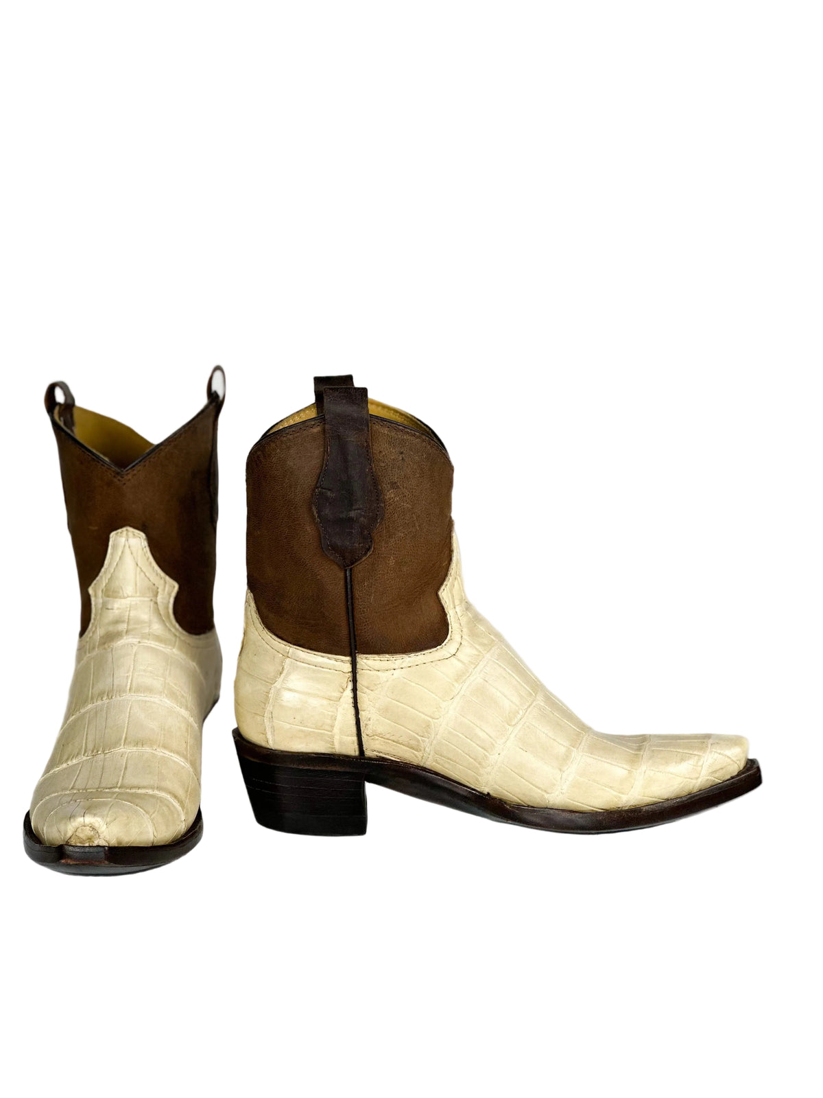 Gator Ivoryhusk Boots — detail shot of handmade alligator boots