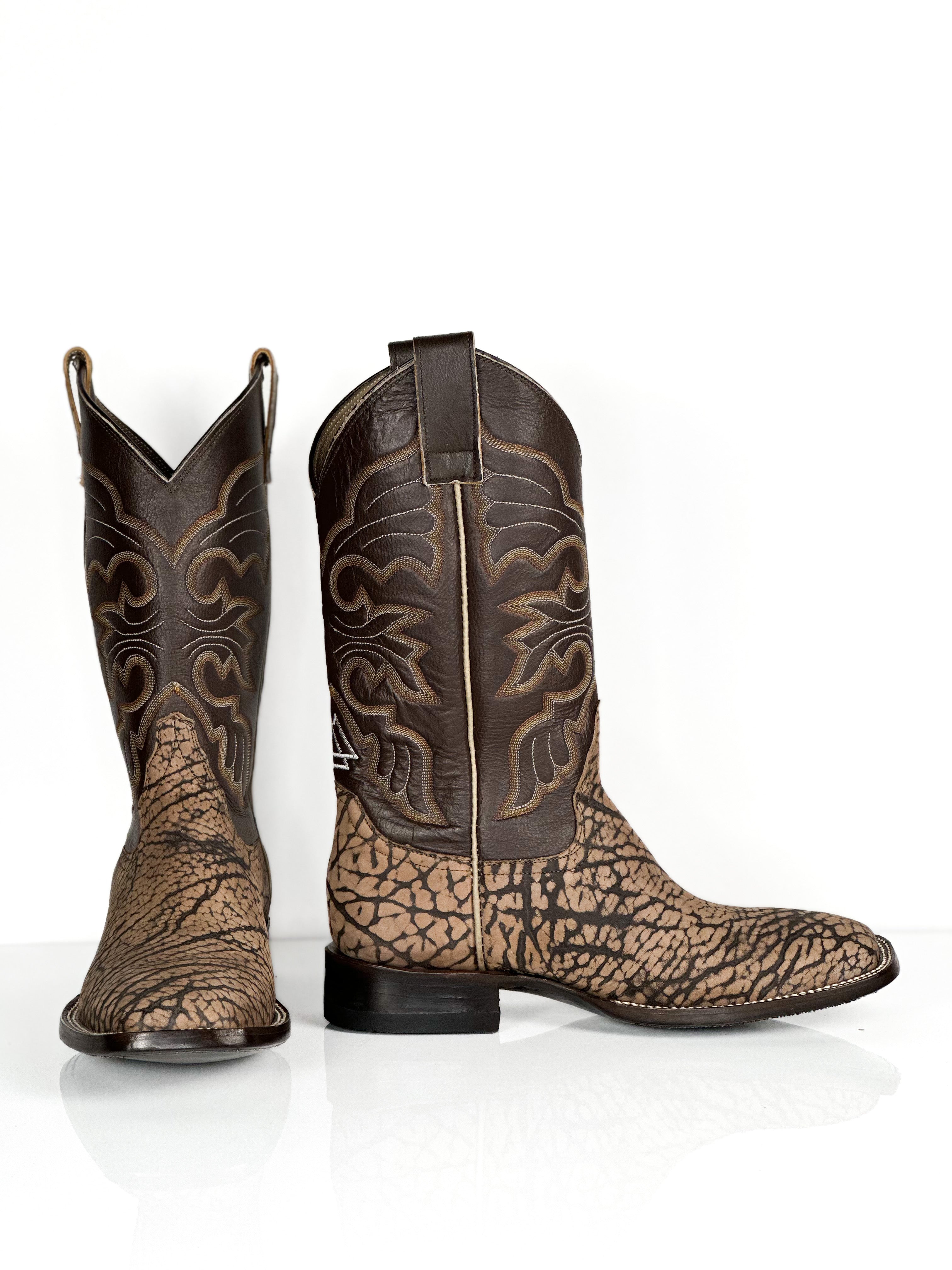 Caracu Bullsneck Boots — detail shot of handmade western boots