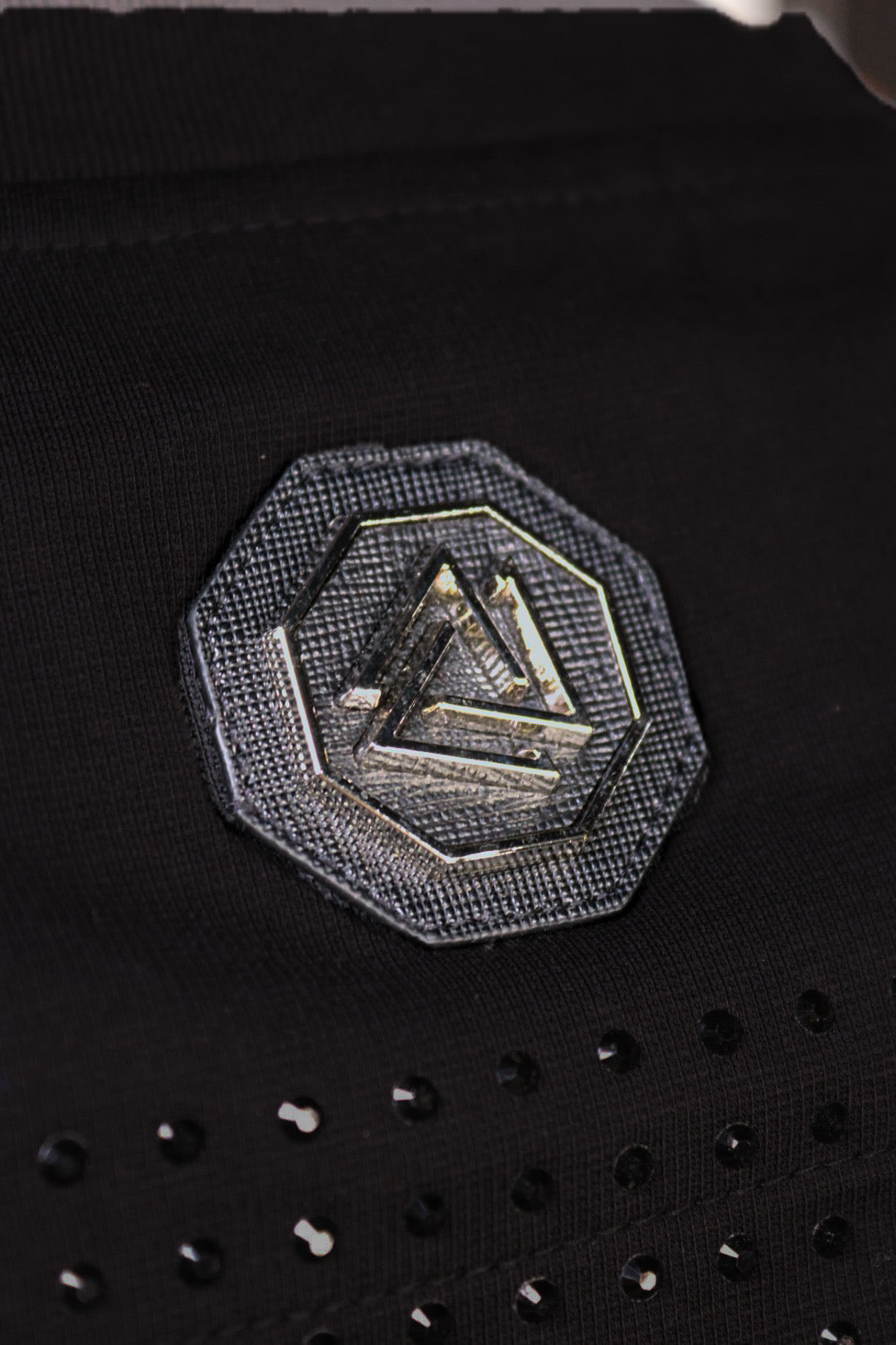 Diamonds-Shirt — stitching detail