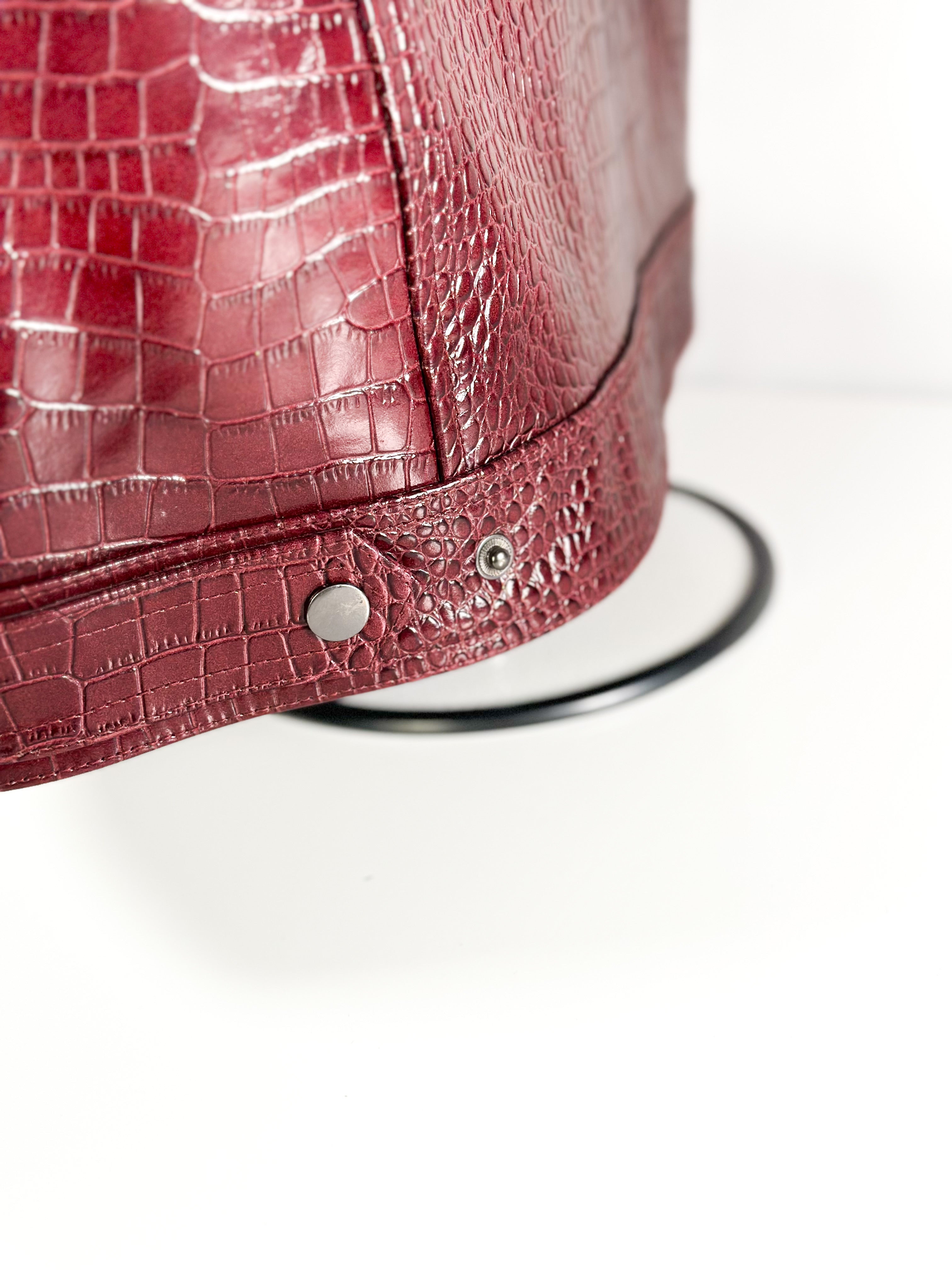 Alligator-Jacket — angled view