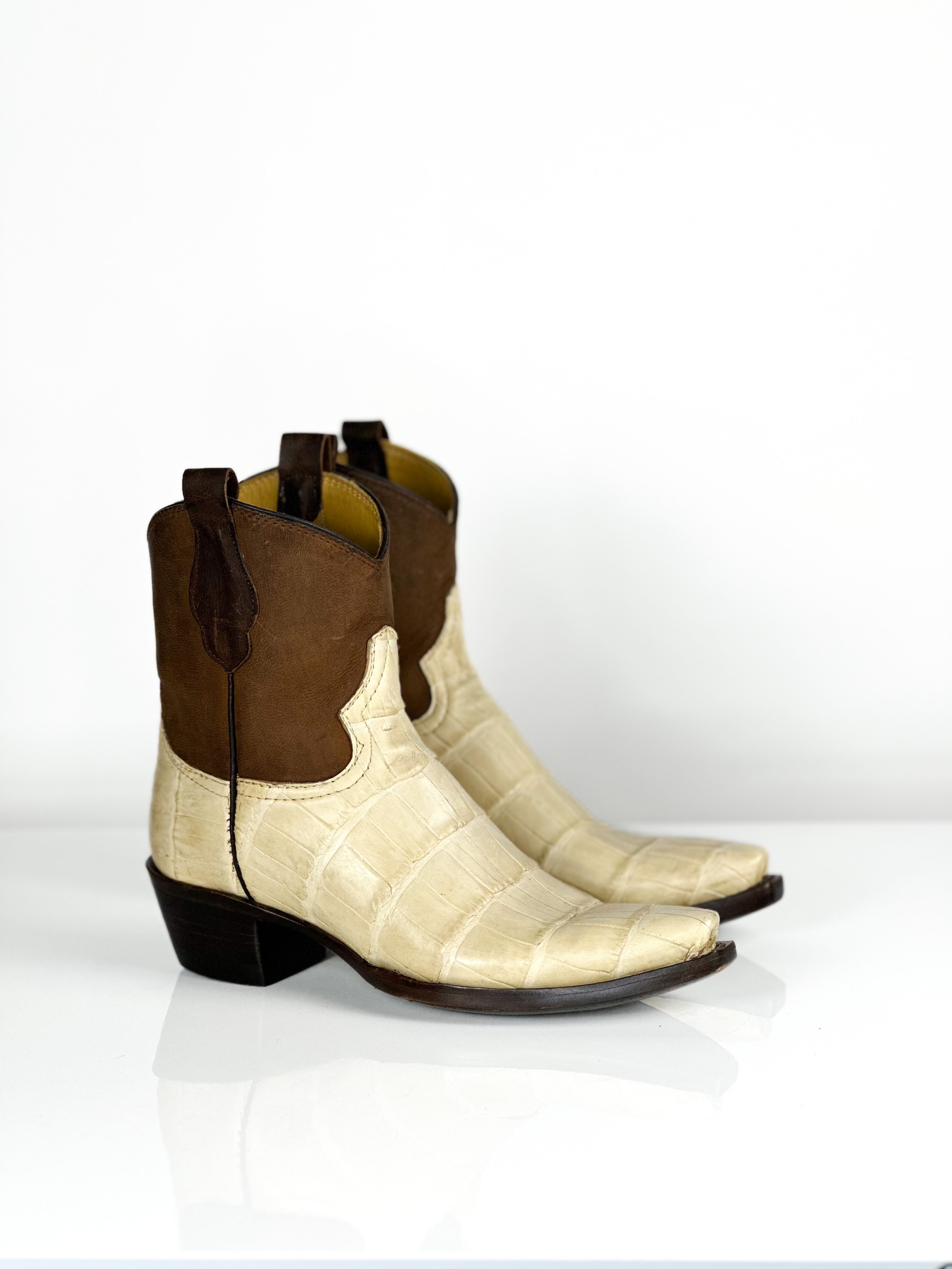 Gator Ivoryhusk Boots — handmade alligator boots by Cuadra Piedreros