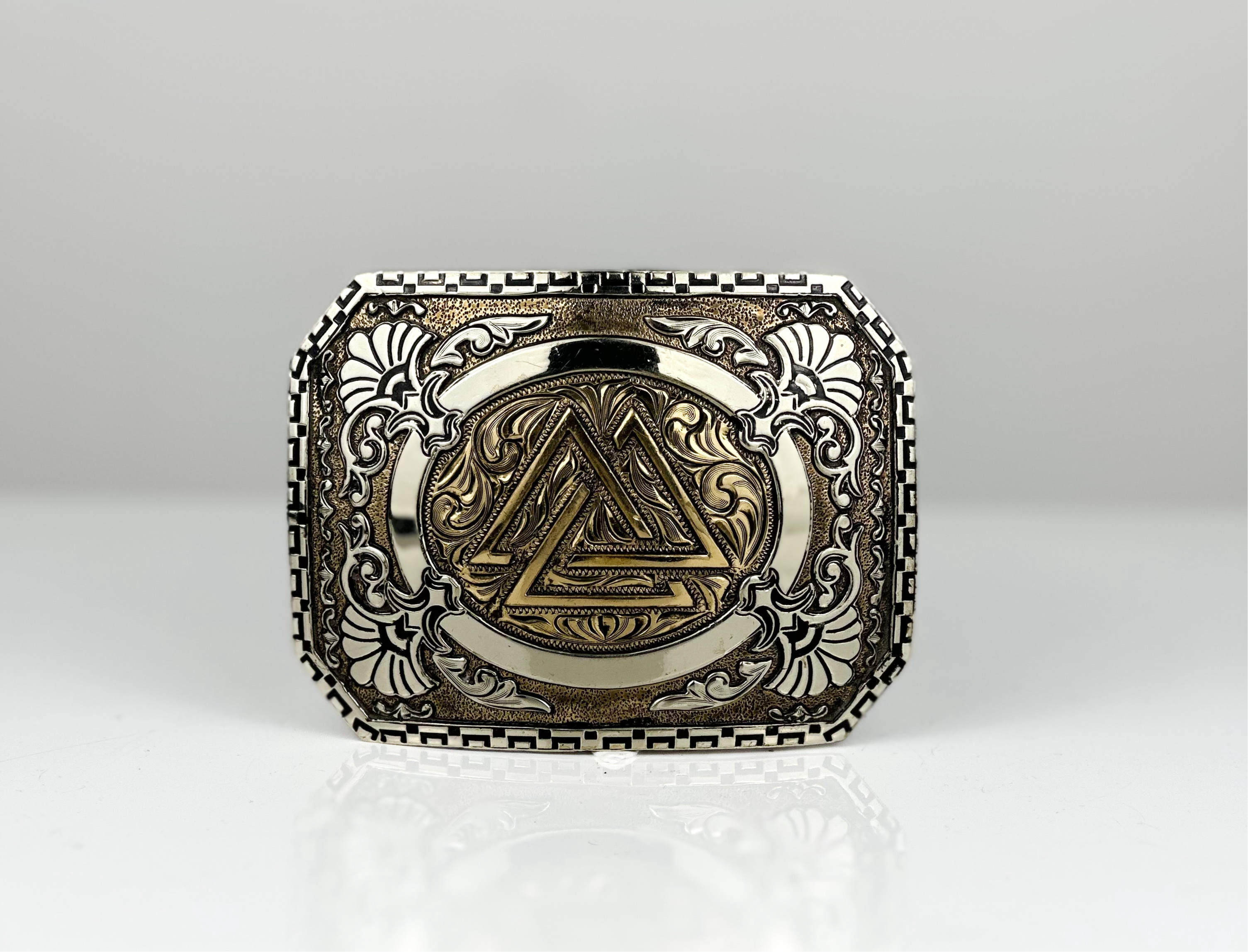 SHELL BUCKLE — Cuadra Piedreros western belt buckle