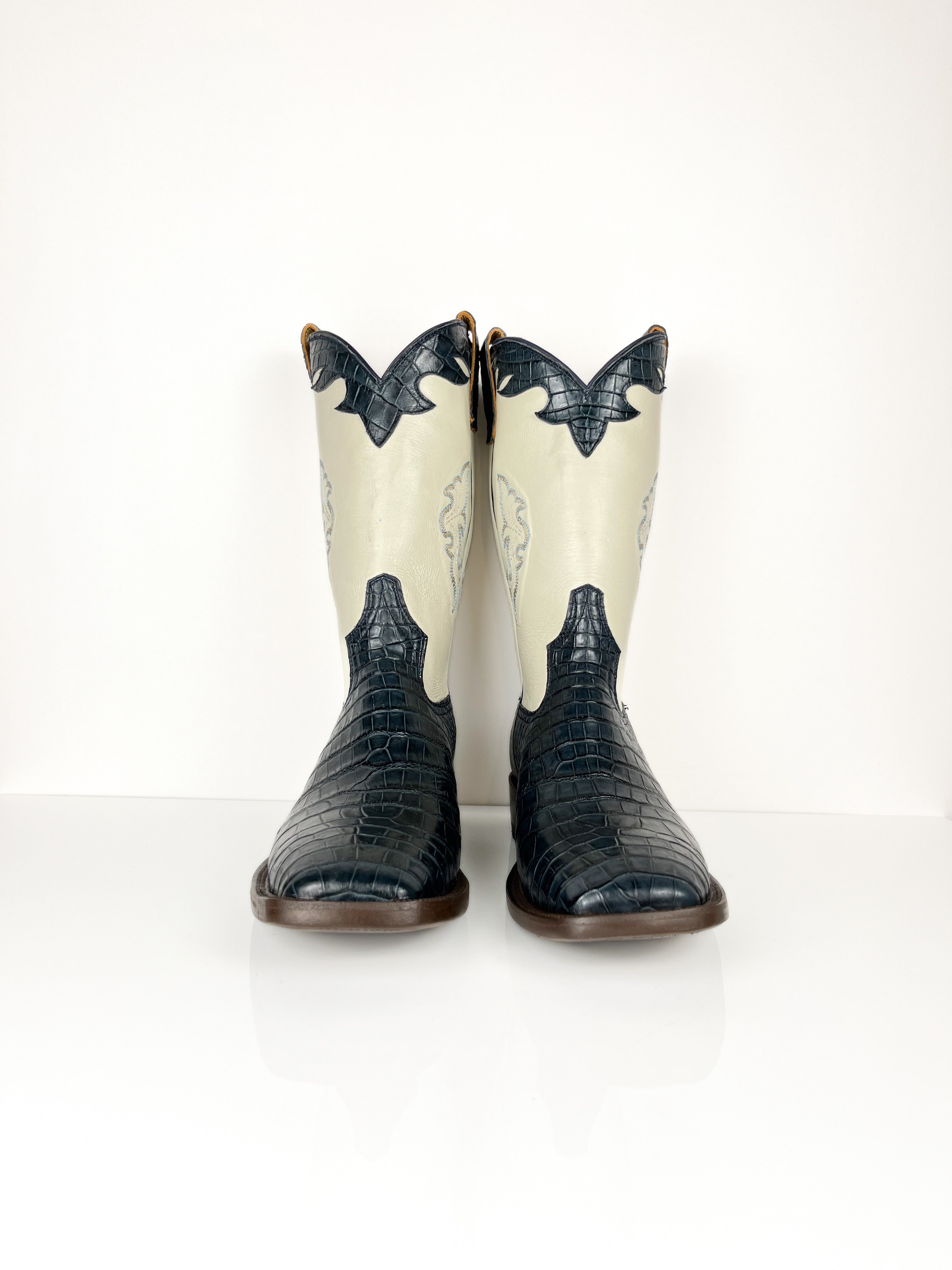 Men’s-Snow Hawk — side view