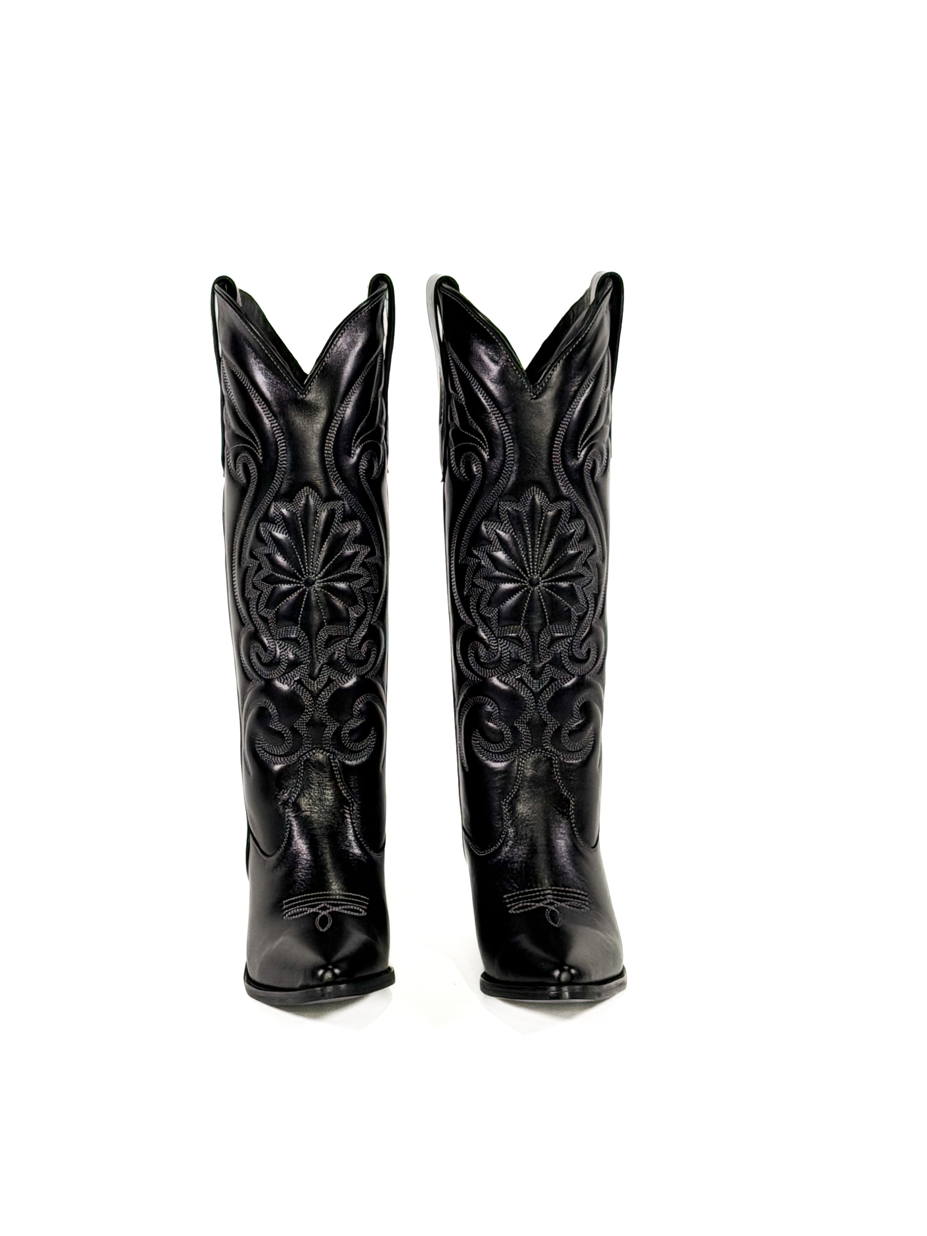 Black leather cowgirl boots