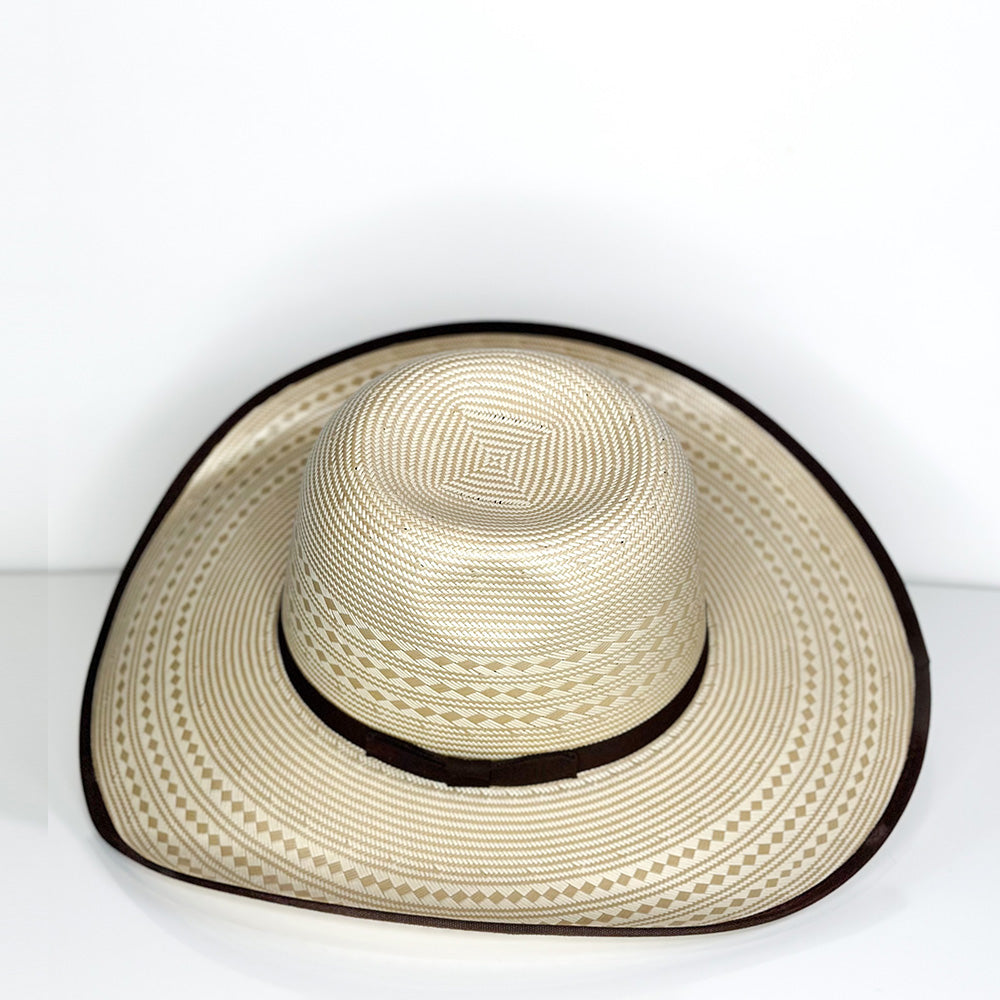 Utch Grass Hat — angled view of Cuadra Piedreros cap