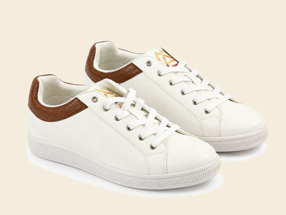 The Sereno — Leather Men's Western Shoe, side view · cream