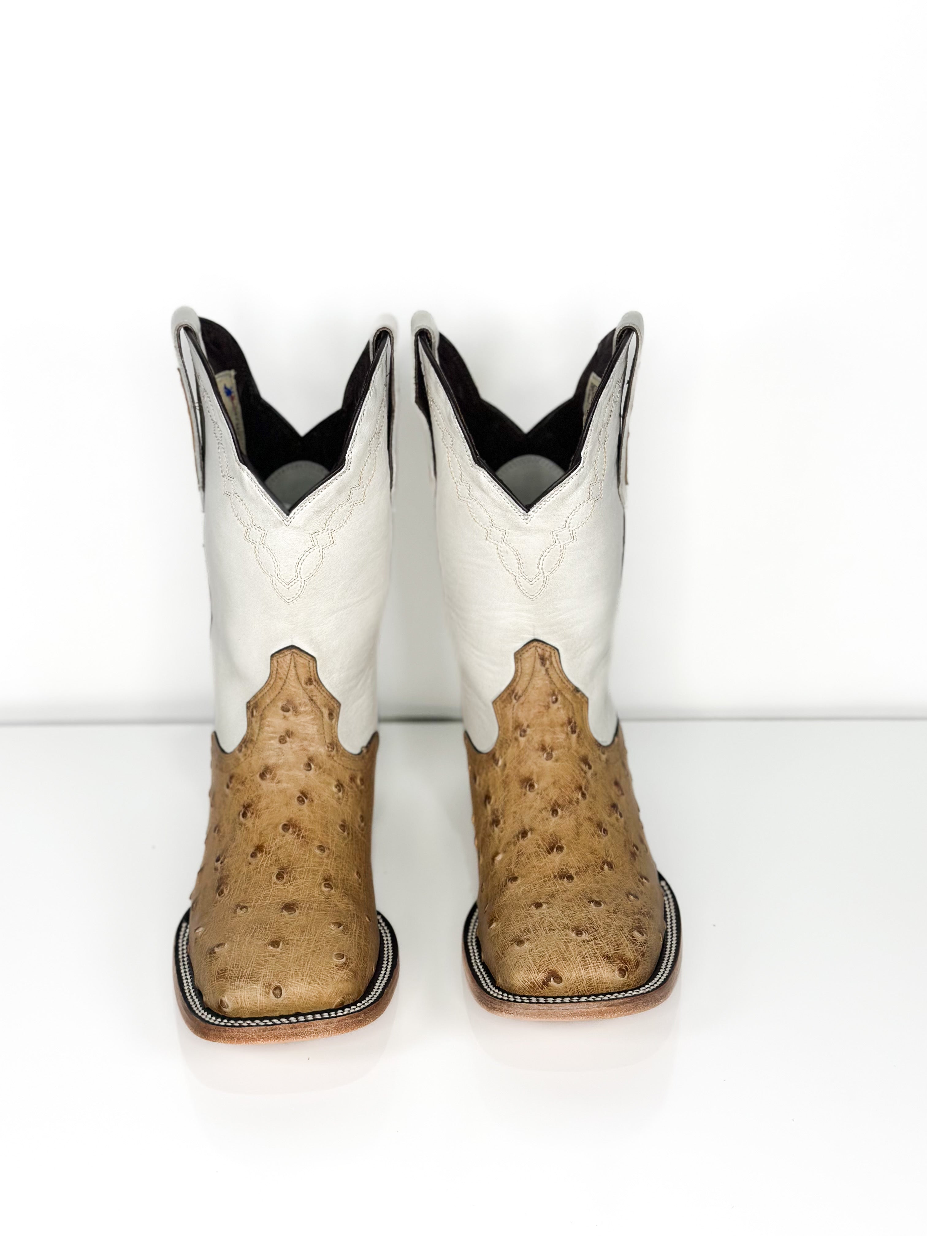 Pájaro loco Boot’s — side view of handmade western boots