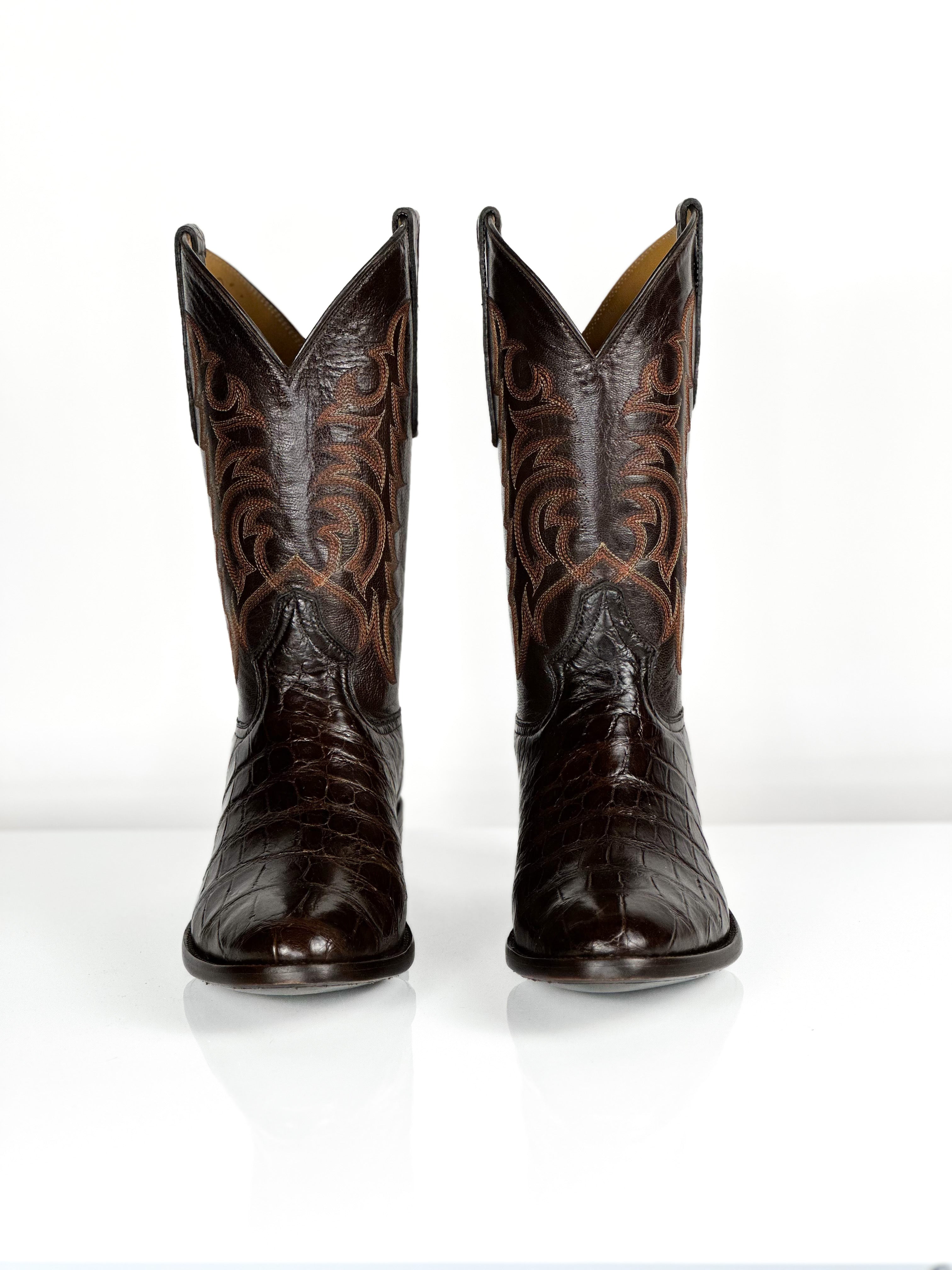 American Alligator - Choco Stitch — side view