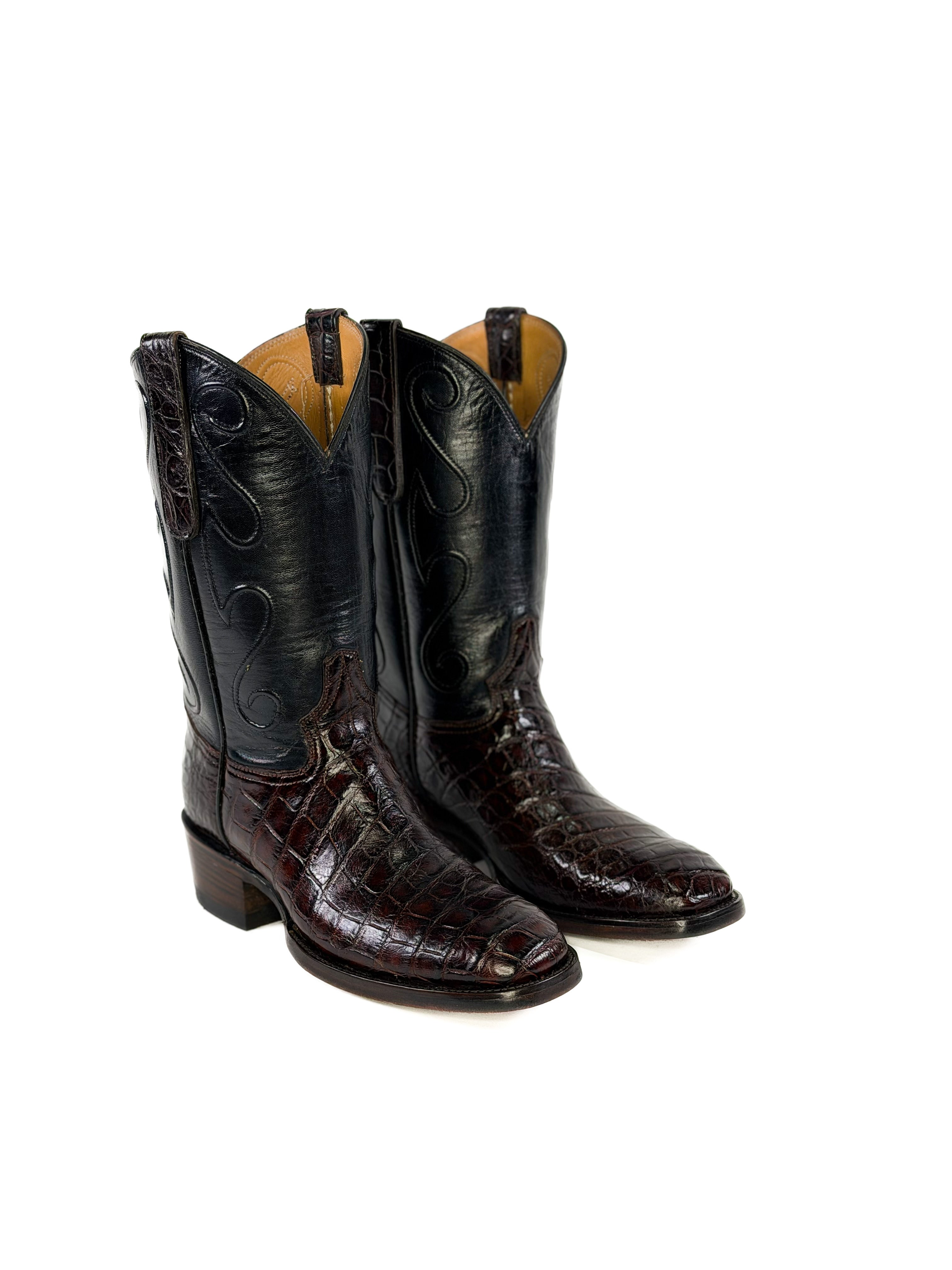 American Alligator- Sportsrust Cord by Cuadra Piedreros