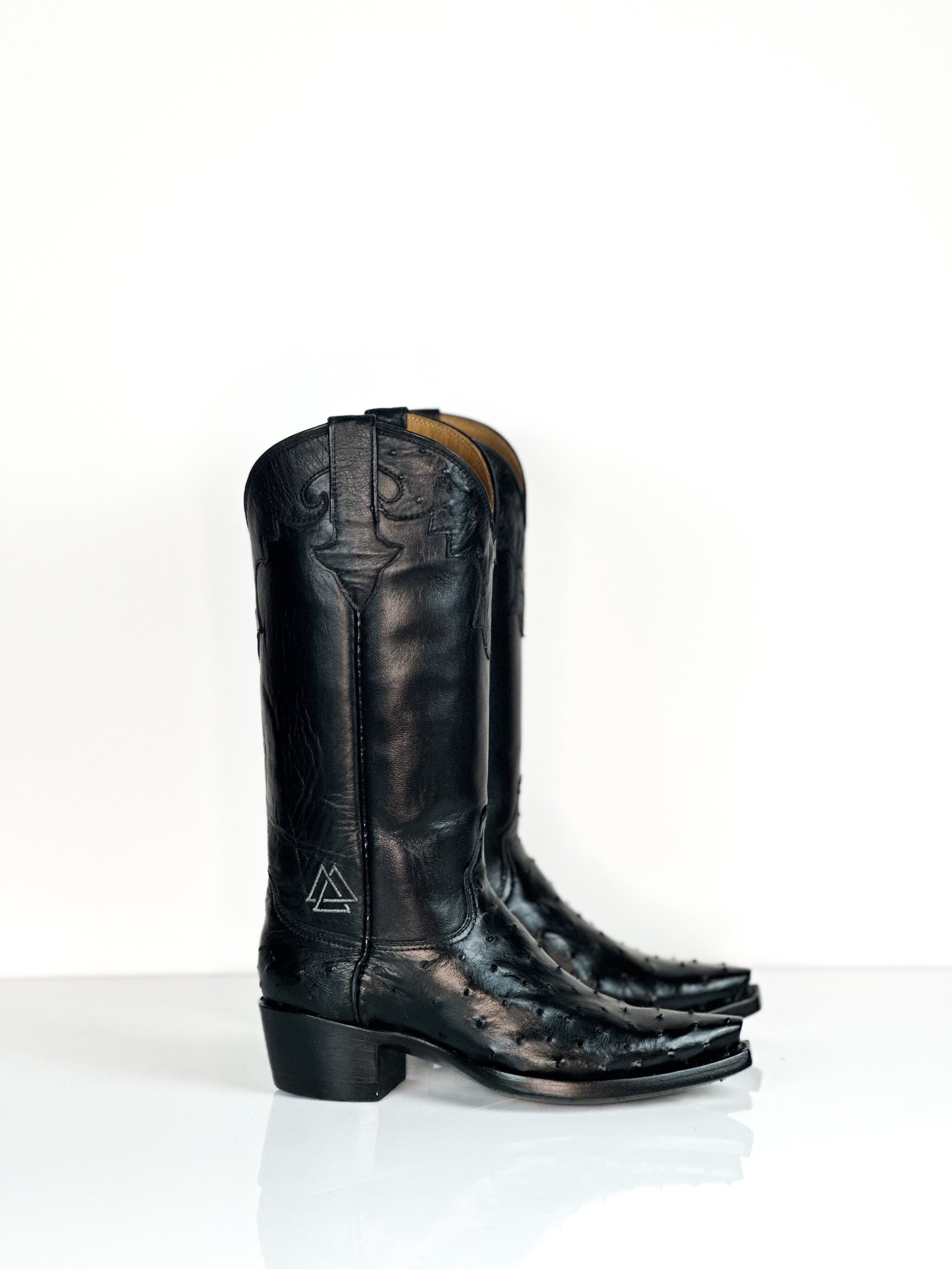 Women's- Tricorn Ostrich by Cuadra Piedreros
