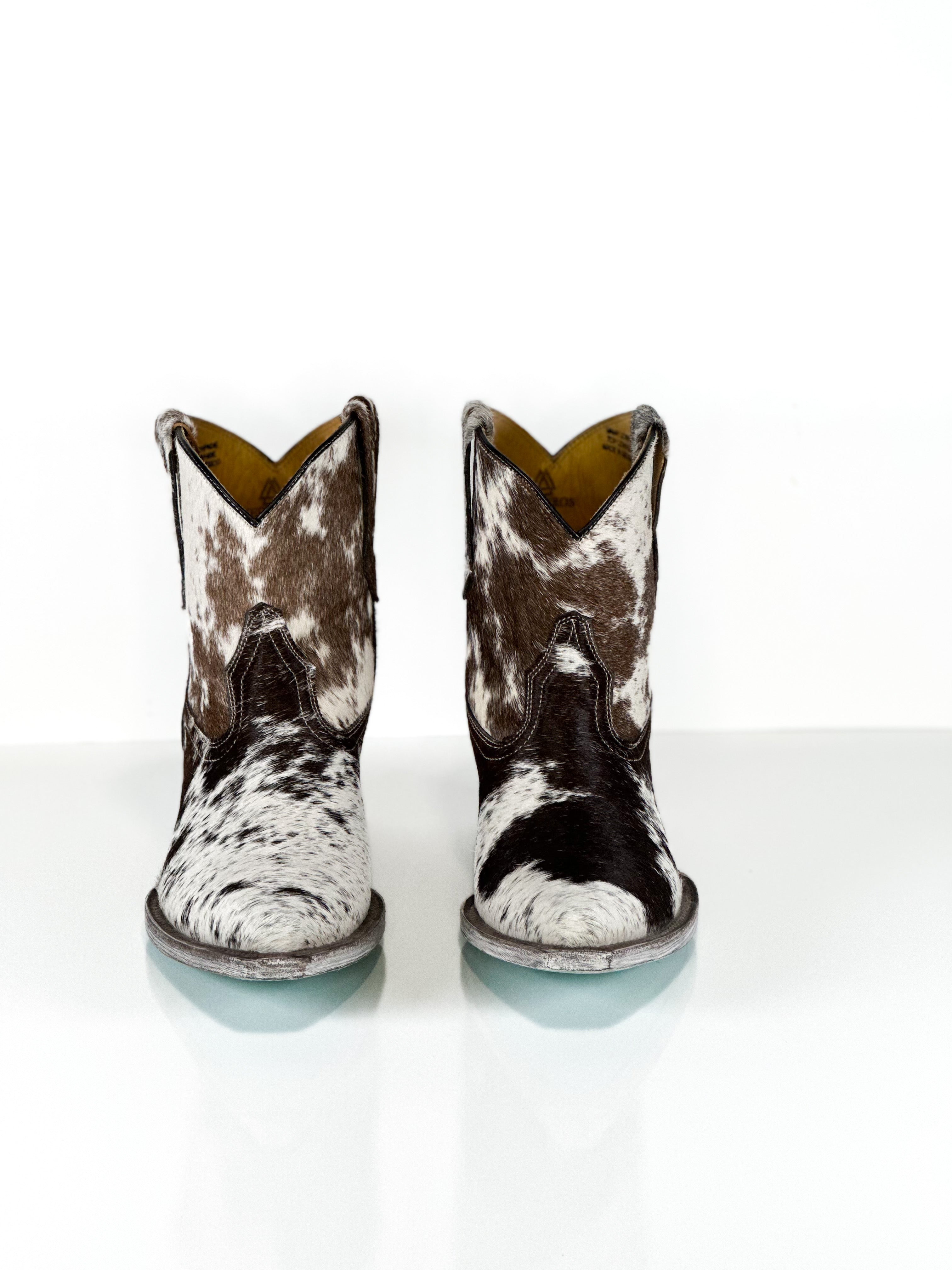 Azeri Obsidian Cowhide — side view
