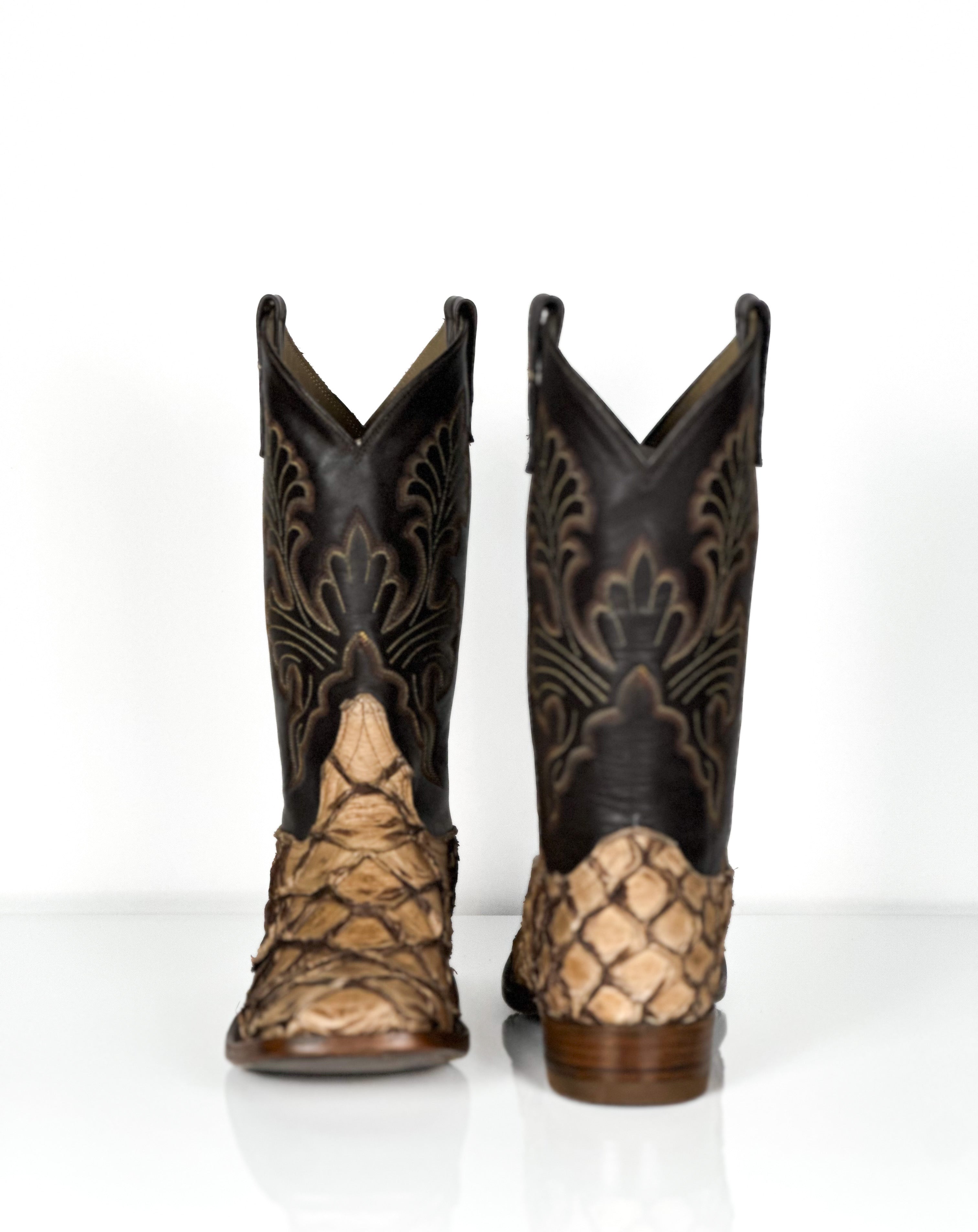Pirarucu Fish-Terra Boots — leather detail of handmade pirarucu boots