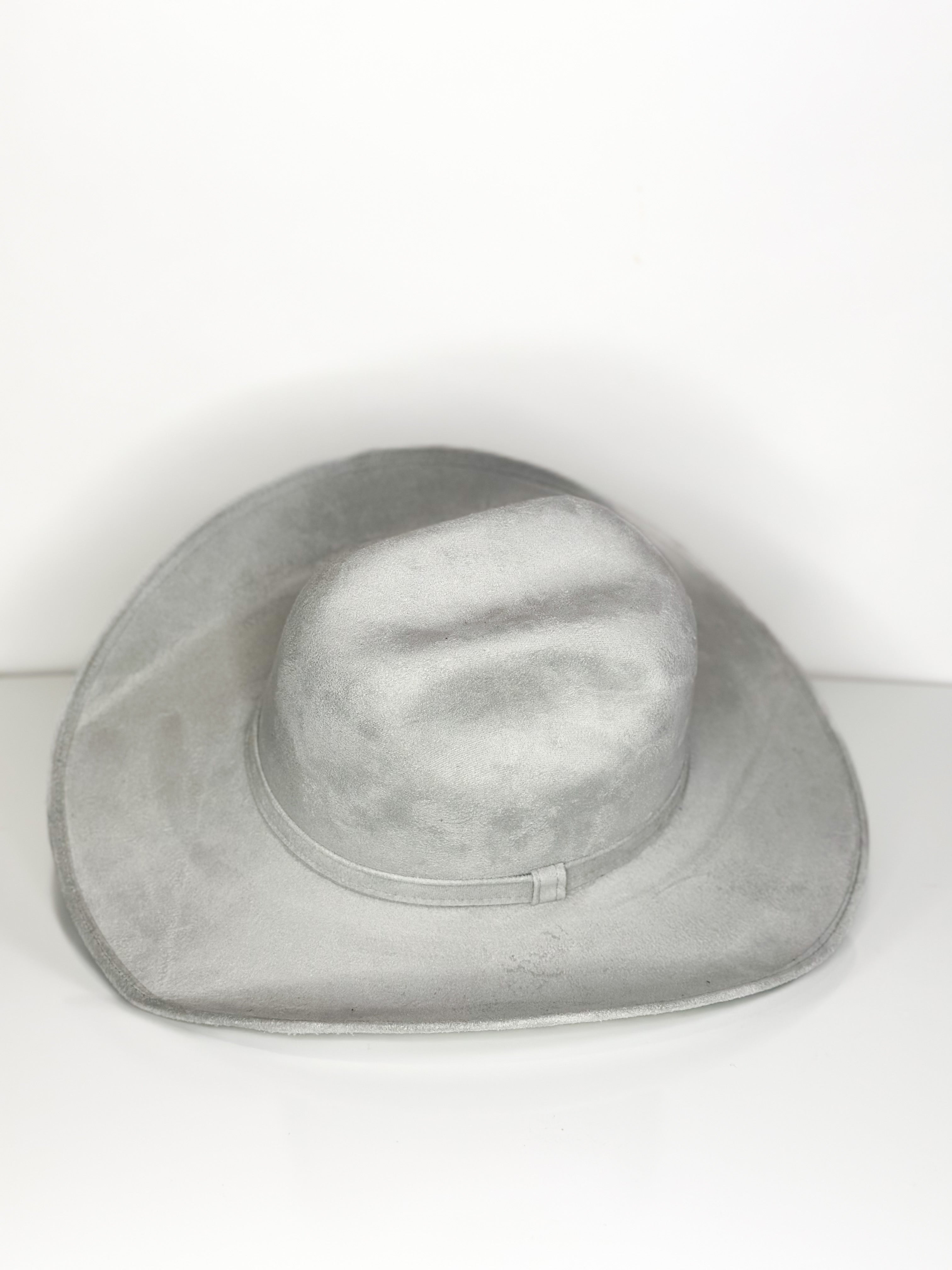 Gray Suede Hat — angled view of Cuadra Piedreros cap