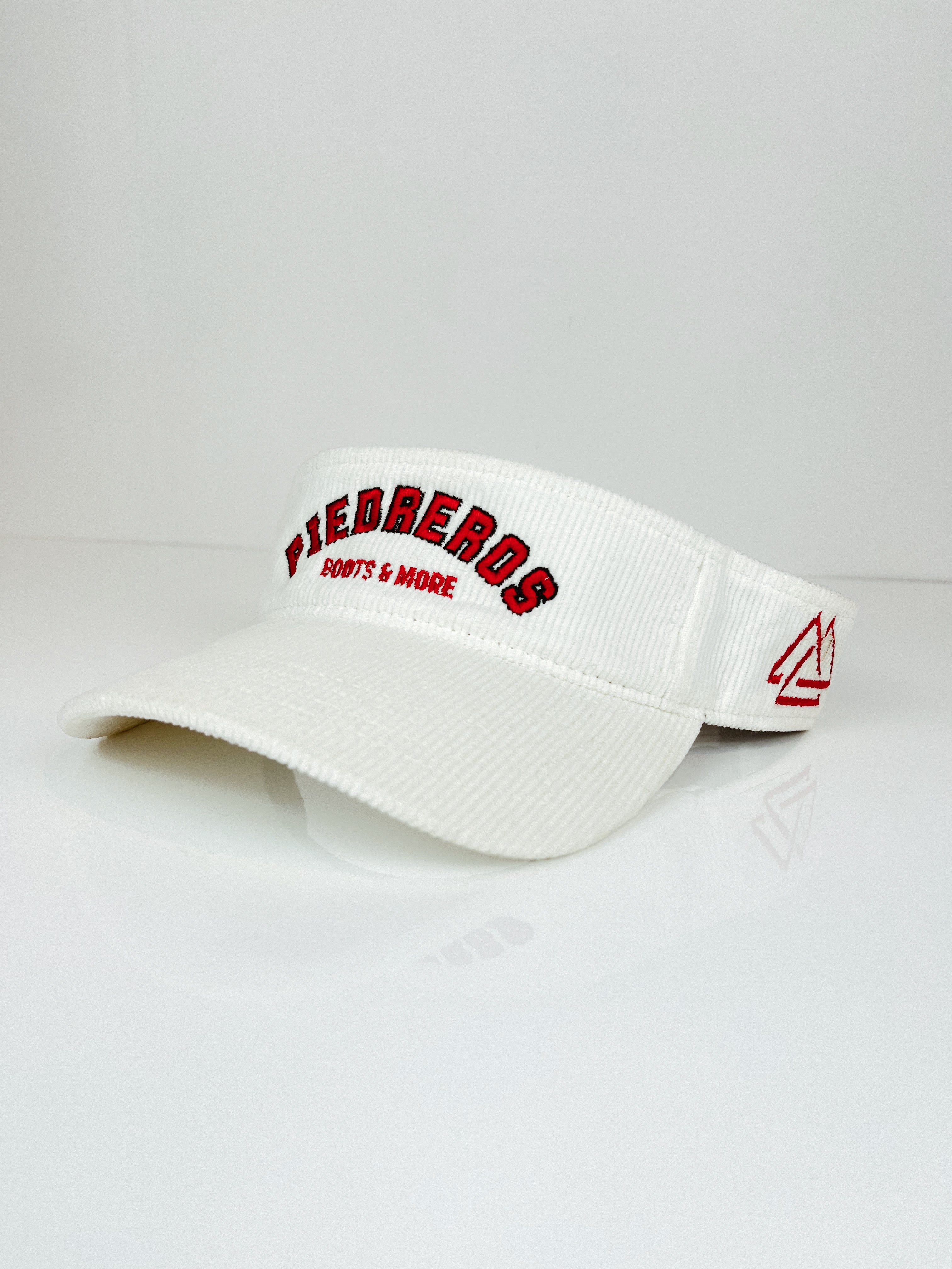 R&B WHITE VISOR LOGO HAT — Cuadra Piedreros premium cap