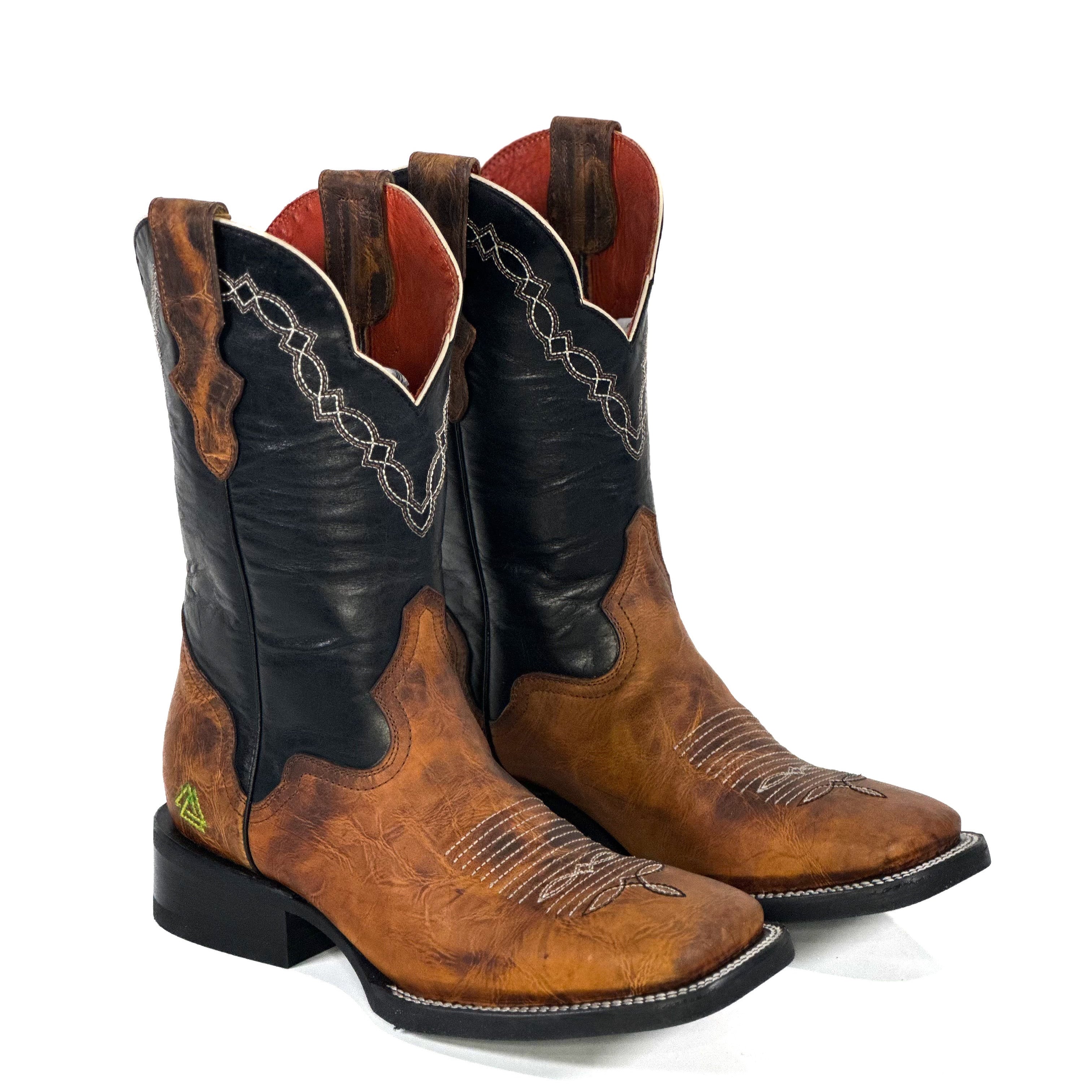 Leander Honey Boot — handmade western boots by Cuadra Piedreros