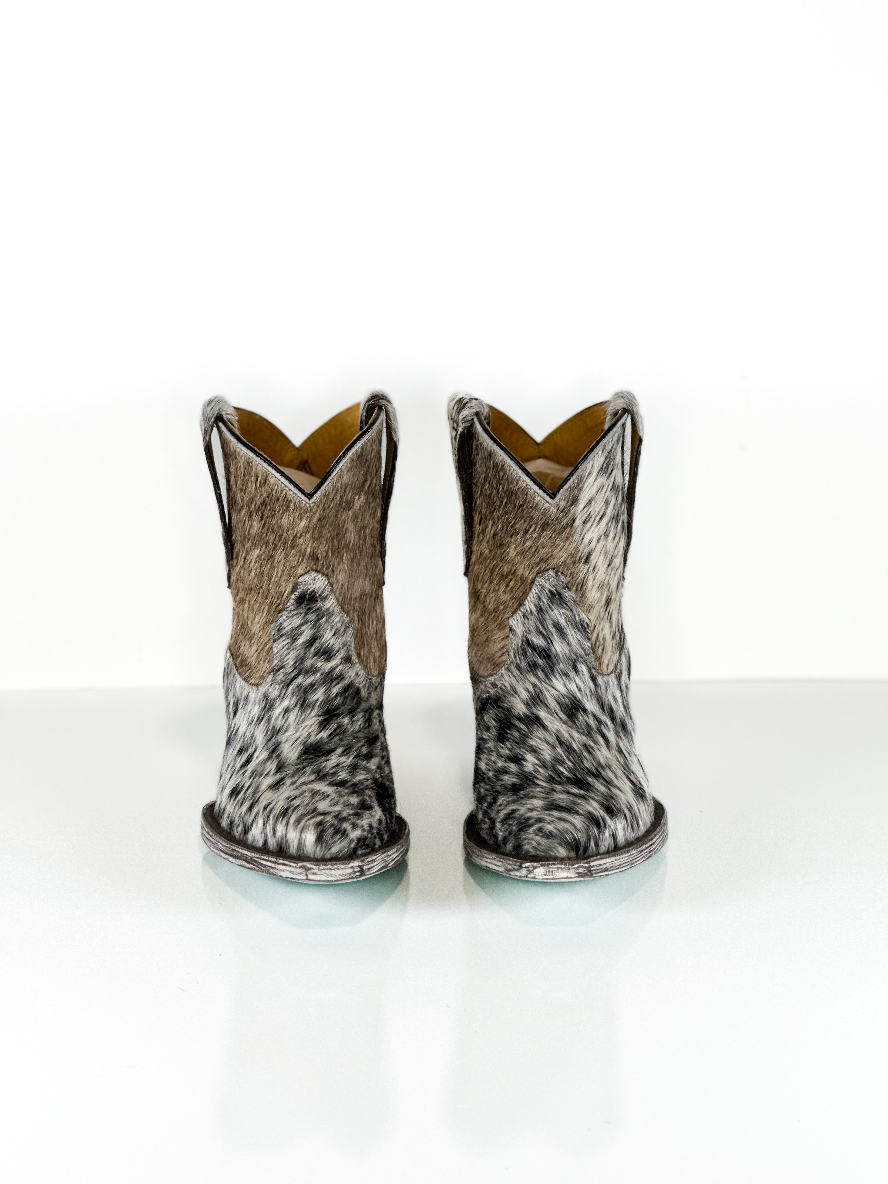 Azeri mottled Cowhide — side view