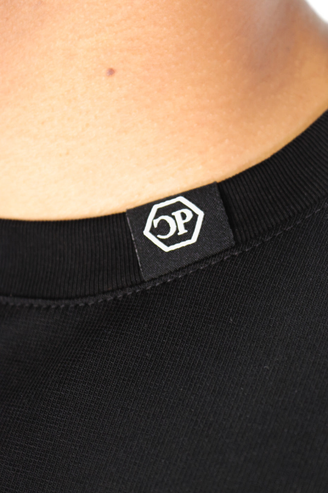 Shirt Triple Skull — close-up