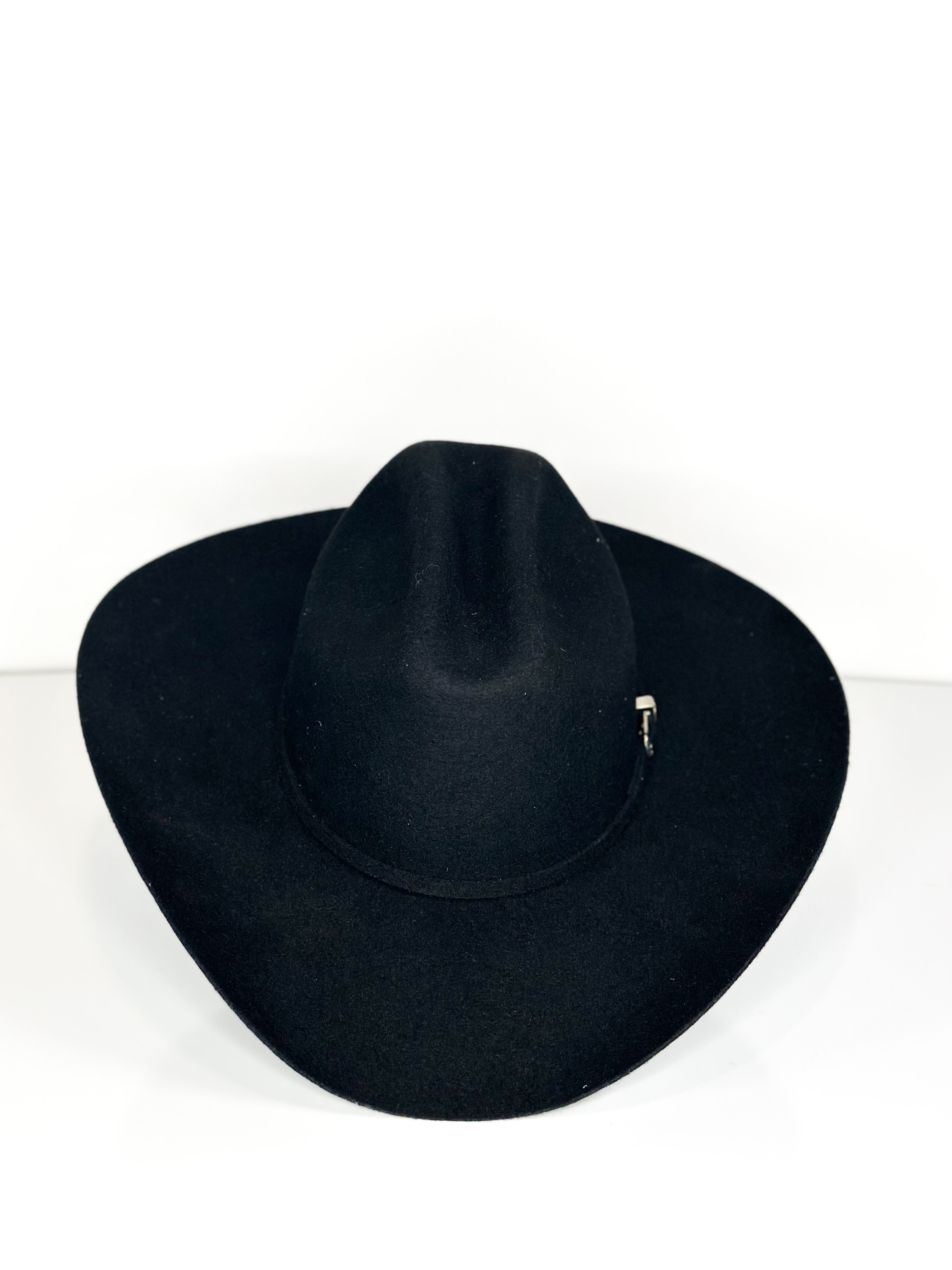 Silver Black Hat — angled view of Cuadra Piedreros cap
