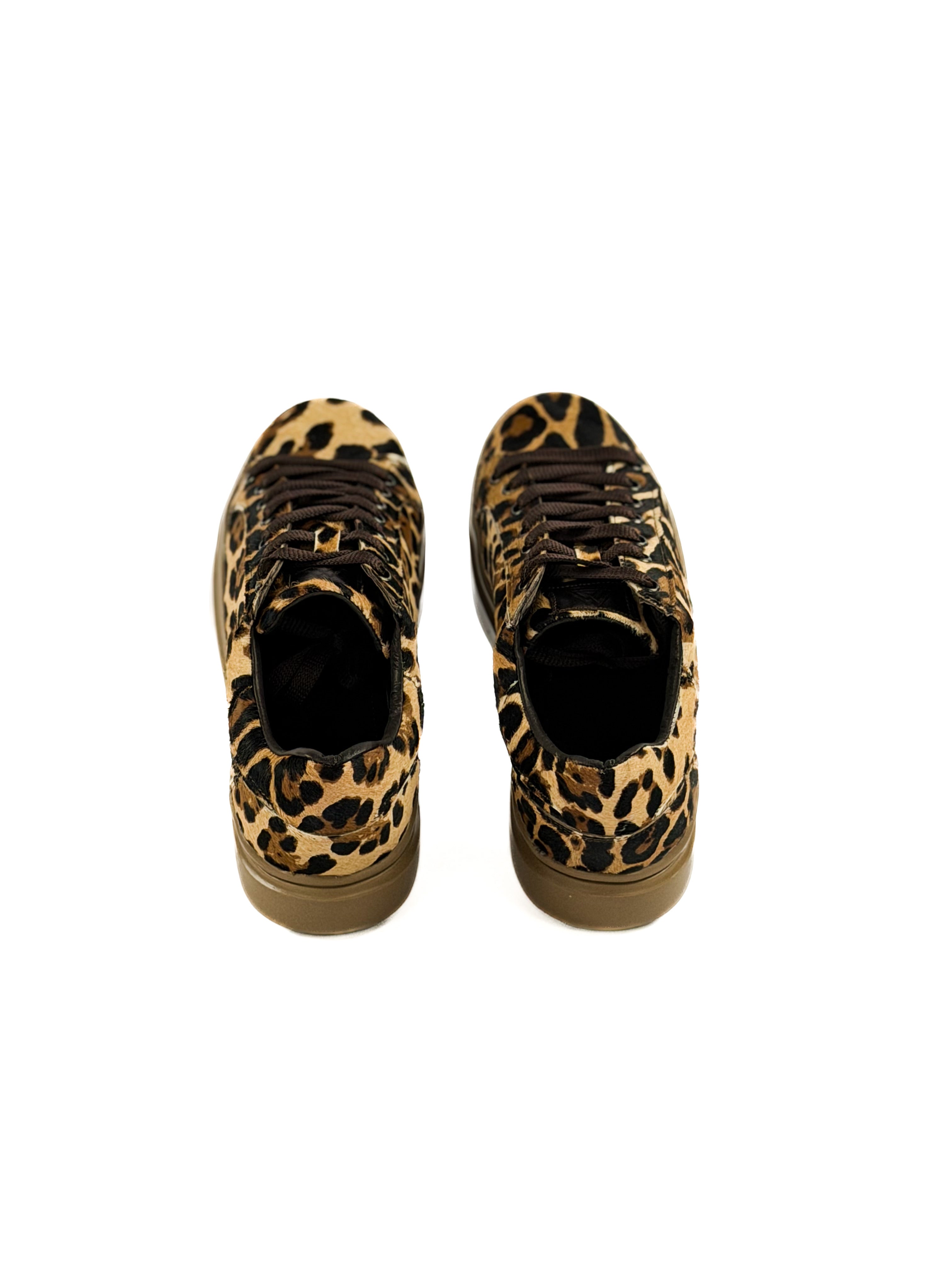 Leopard print sneakers shoelaces