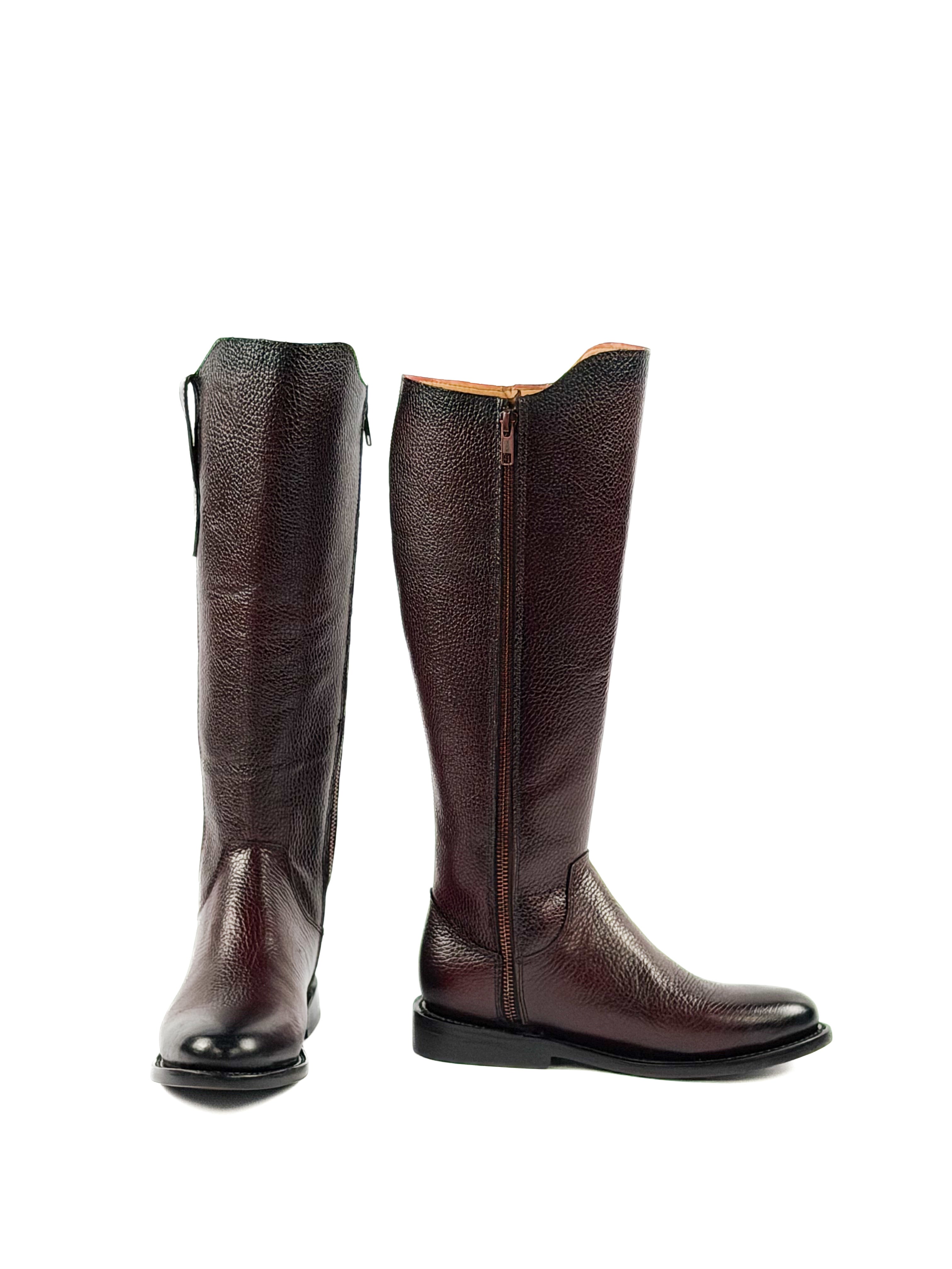 Pair of cherry round toe below the knee boots, low shaft, riding boots 