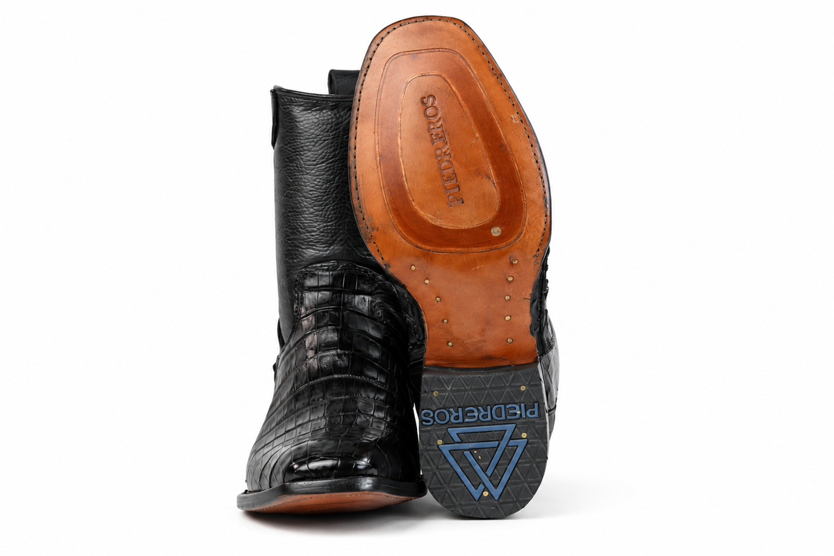 The Uvalde Caiman Zip Roper - Black