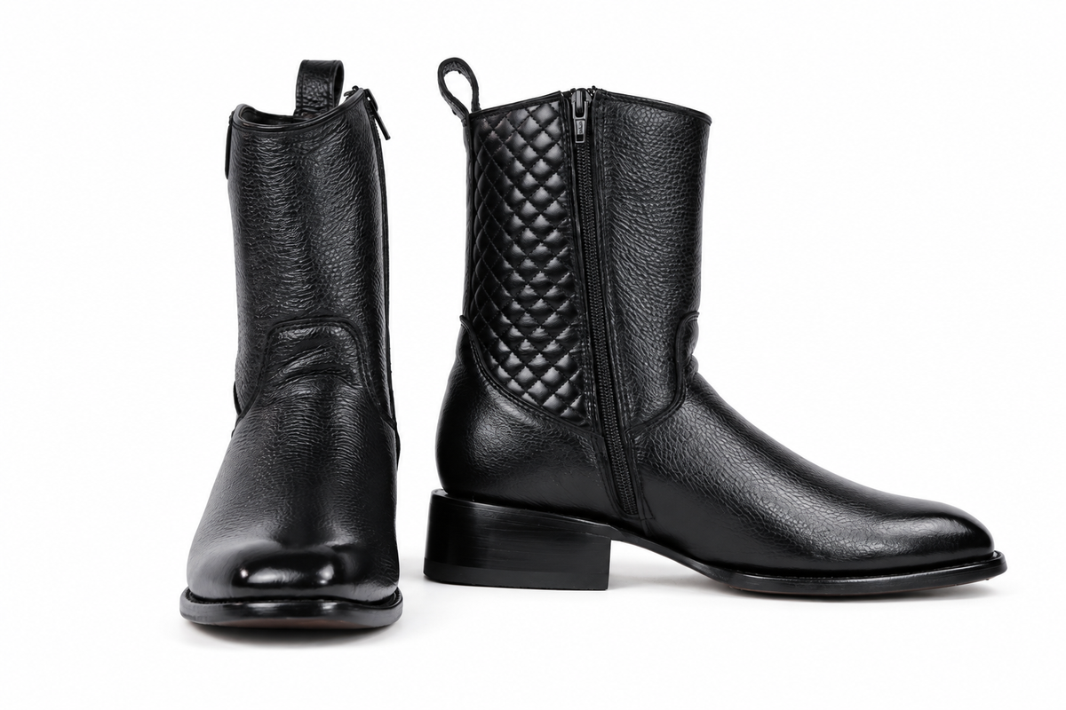 The Walburg Deer Zip Roper - Black