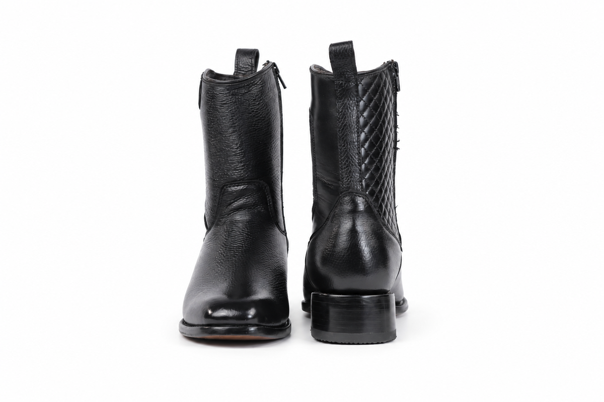 The Walburg Deer Zip Roper - Black