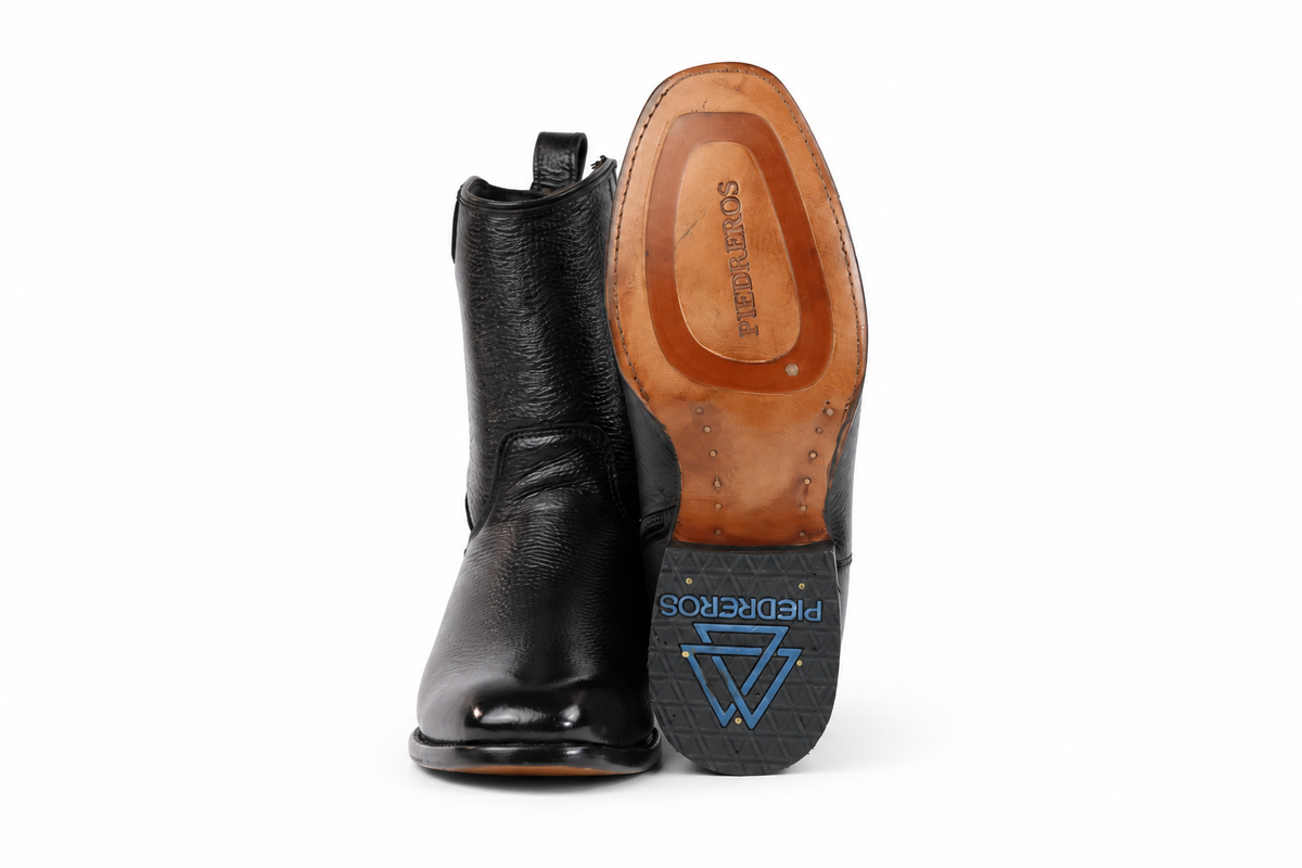 The Walburg Deer Zip Roper - Black