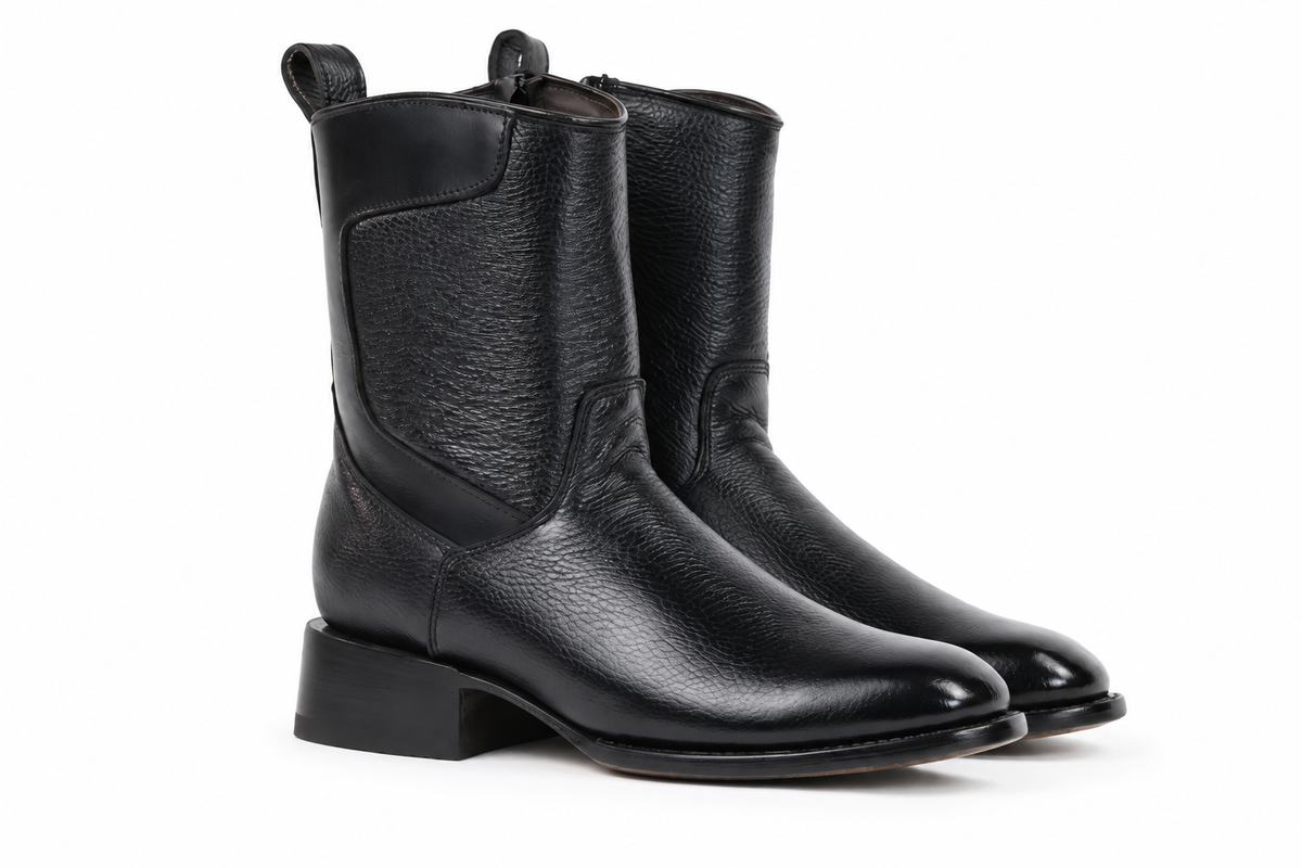 The Walburg Deer Zip Roper - Black